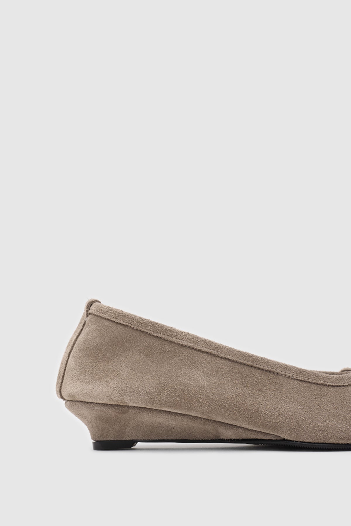 SUVEA LORA Suede Ballet Flat - Kum Suet