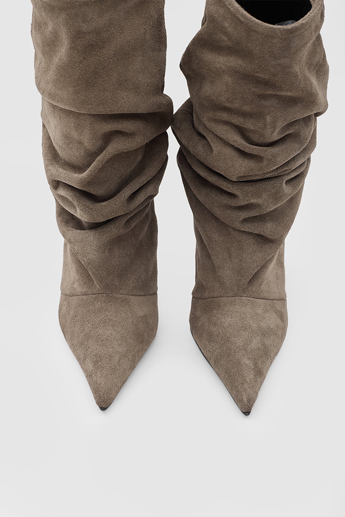 VELORA SLOUCHY BOOT - Kum Suet