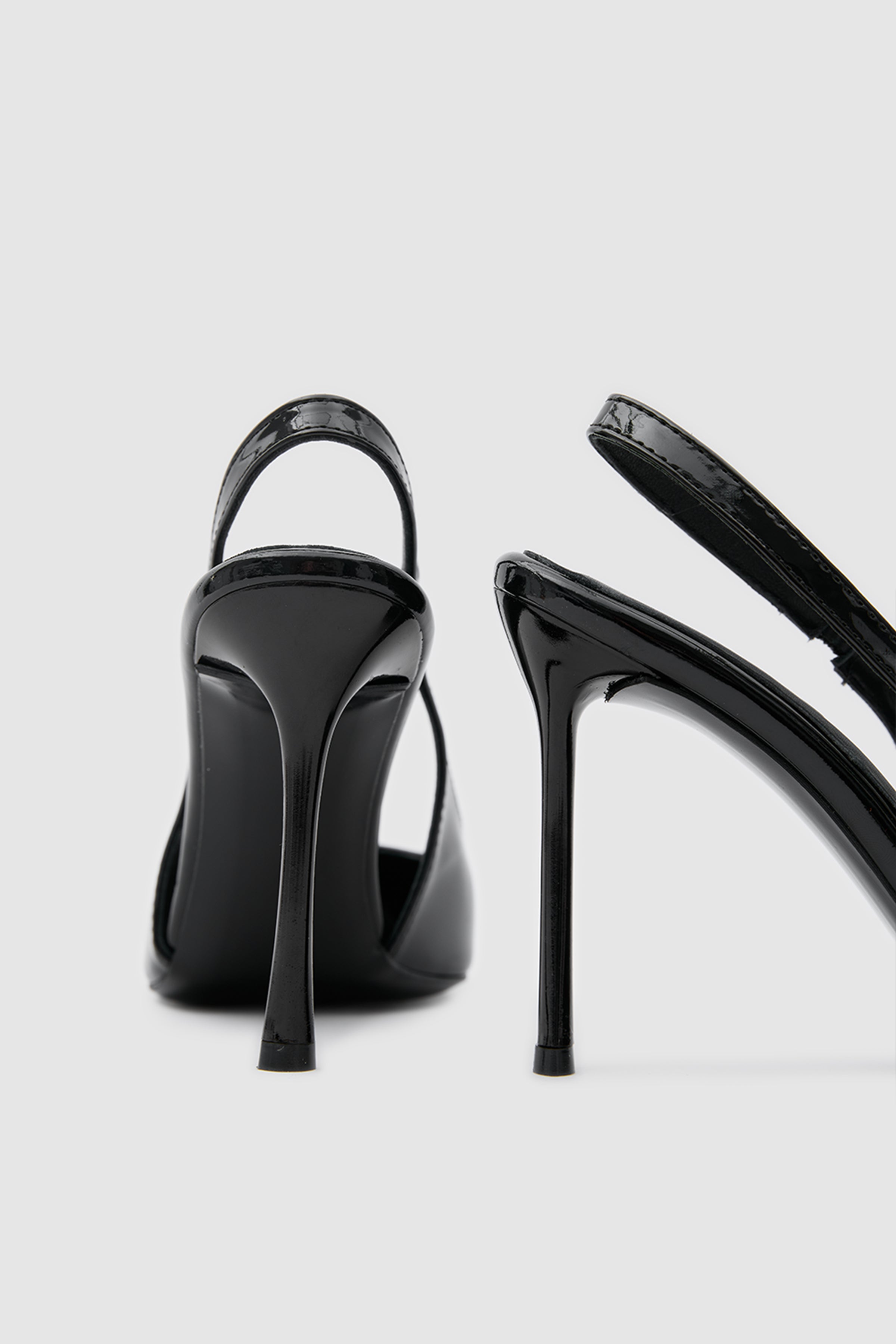 SUVEA VIREL Patent Slingback Heel