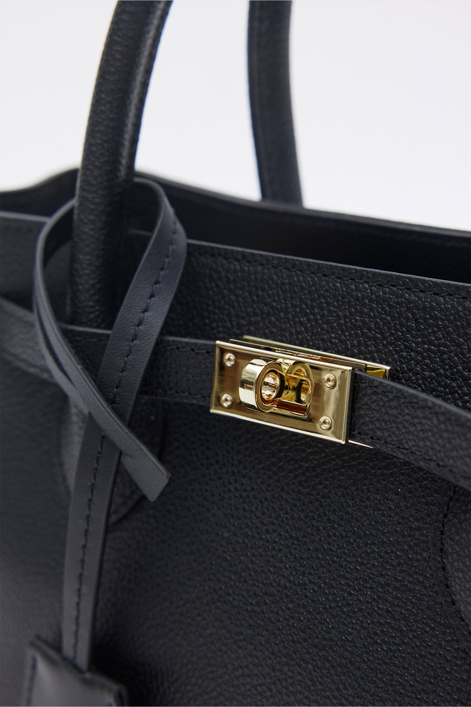 OGGO SUVEA GENUINE LEATHER Handbag