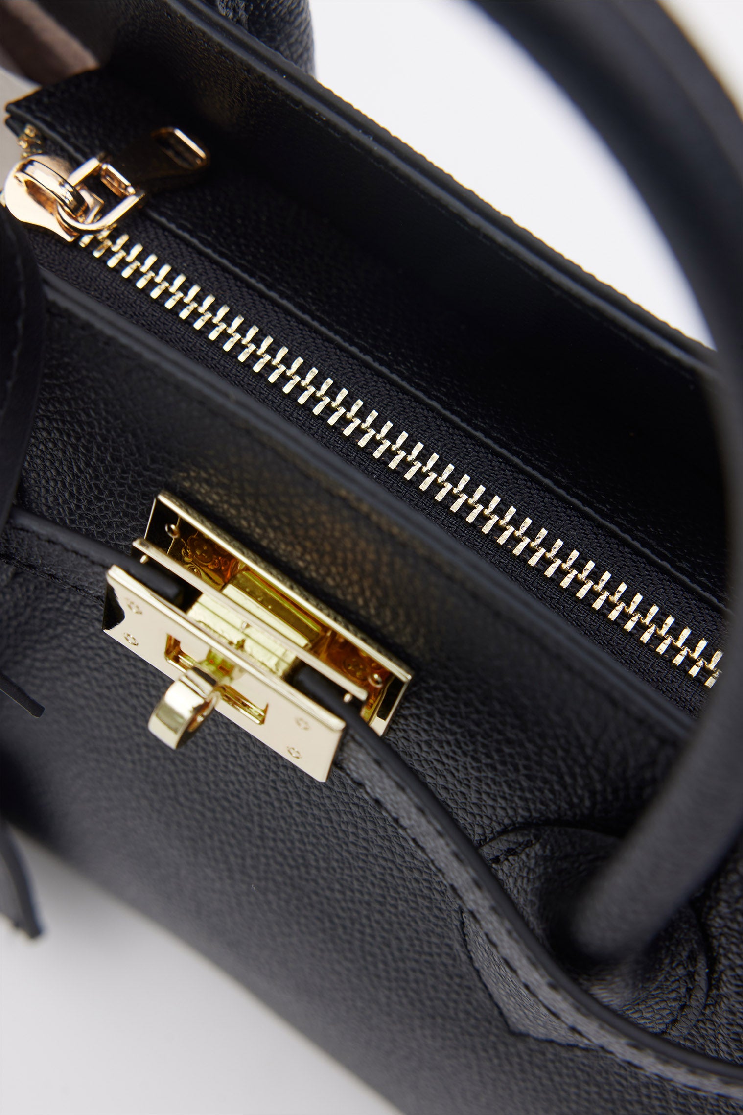 OGGO SUVEA GENUINE LEATHER Handbag