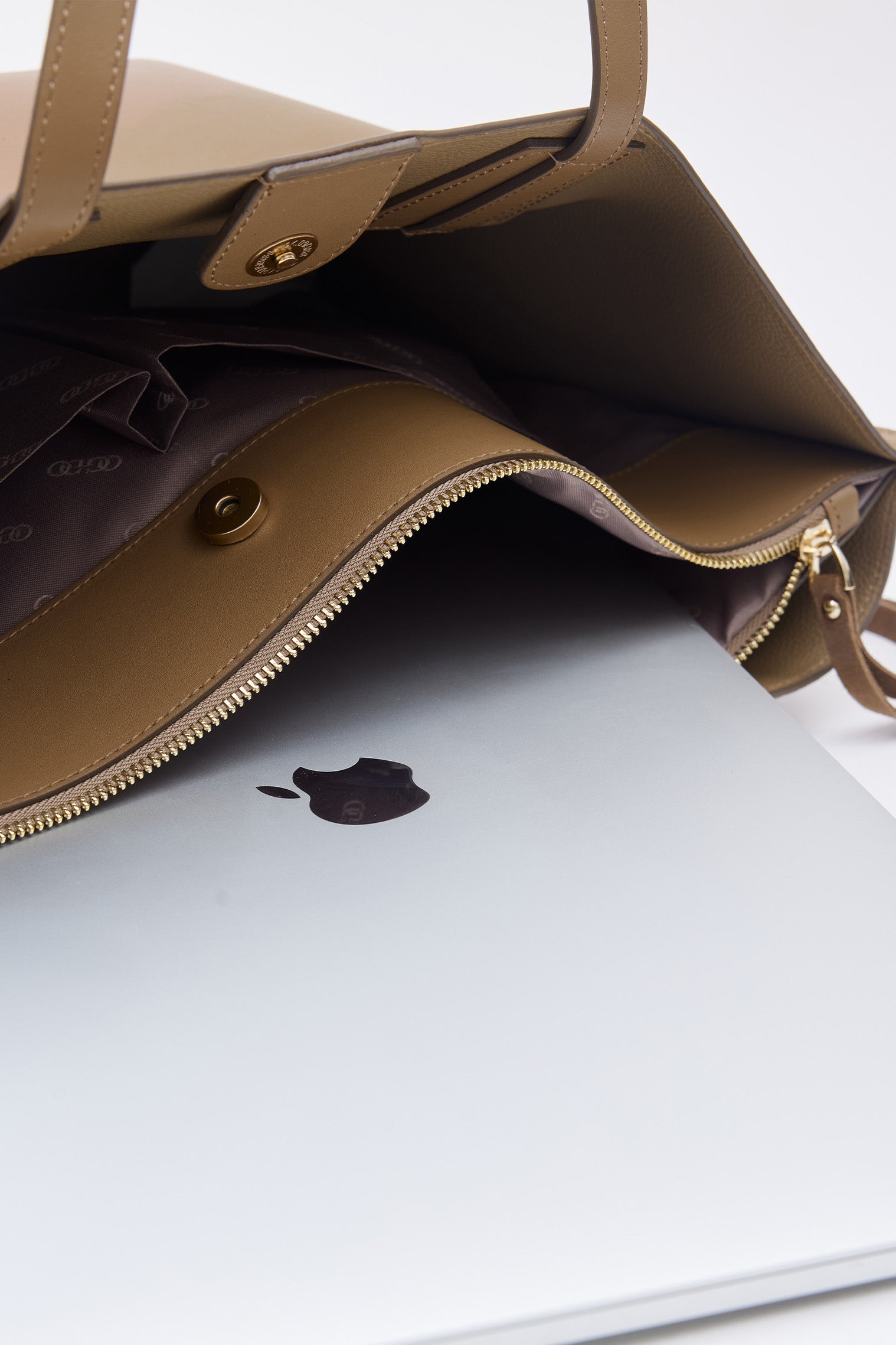 OGGO SUVEA LİTE SÜET DERİ Omuz Çantası