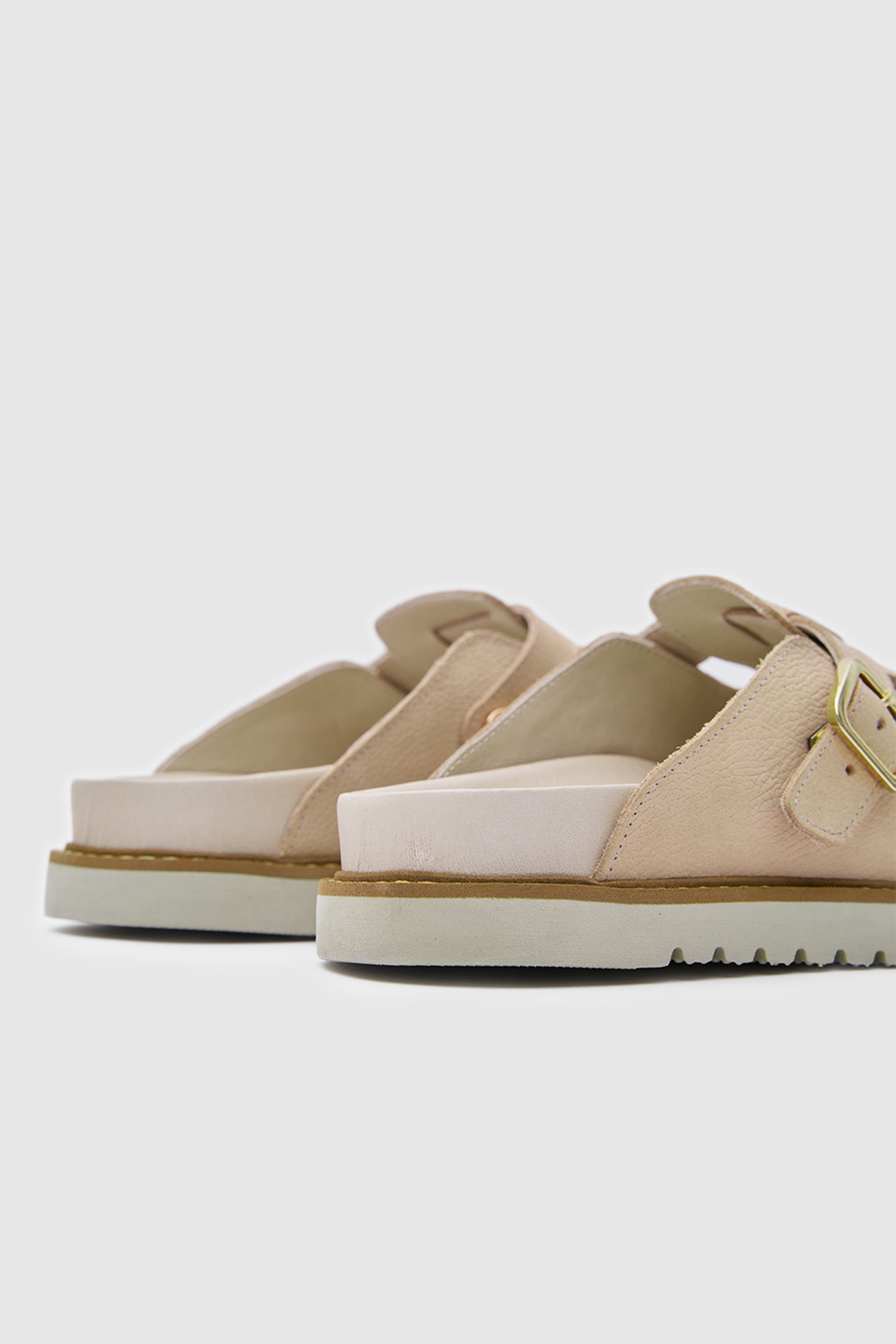 OGGO SUVEA NUBUK DERİ TERLİK