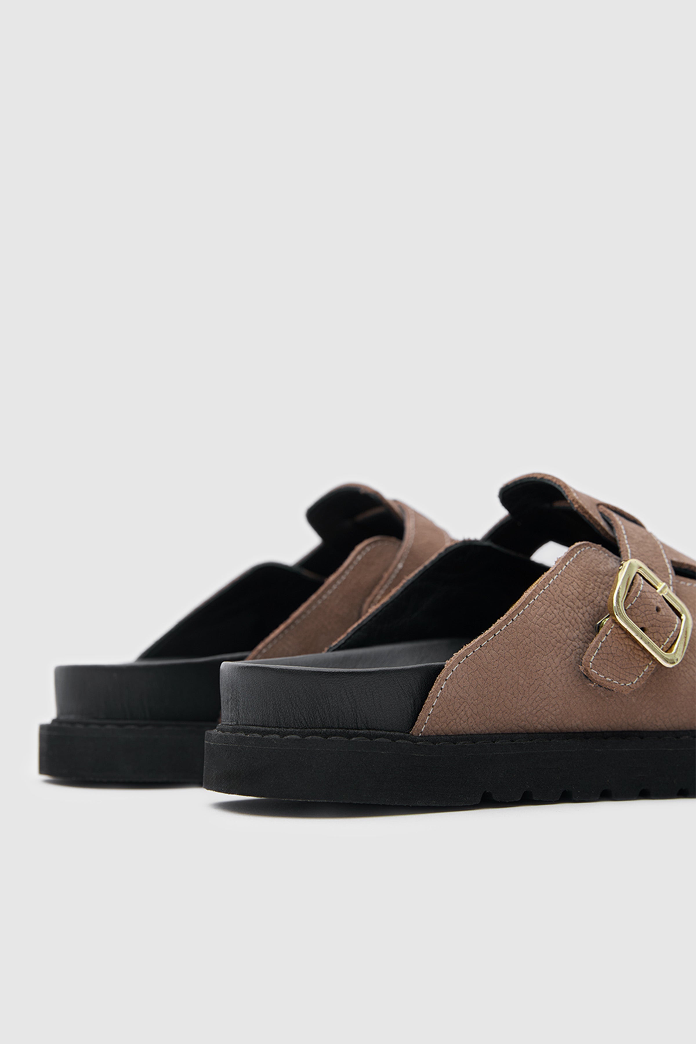 OGGO SUVEA NUBUK DERİ TERLİK