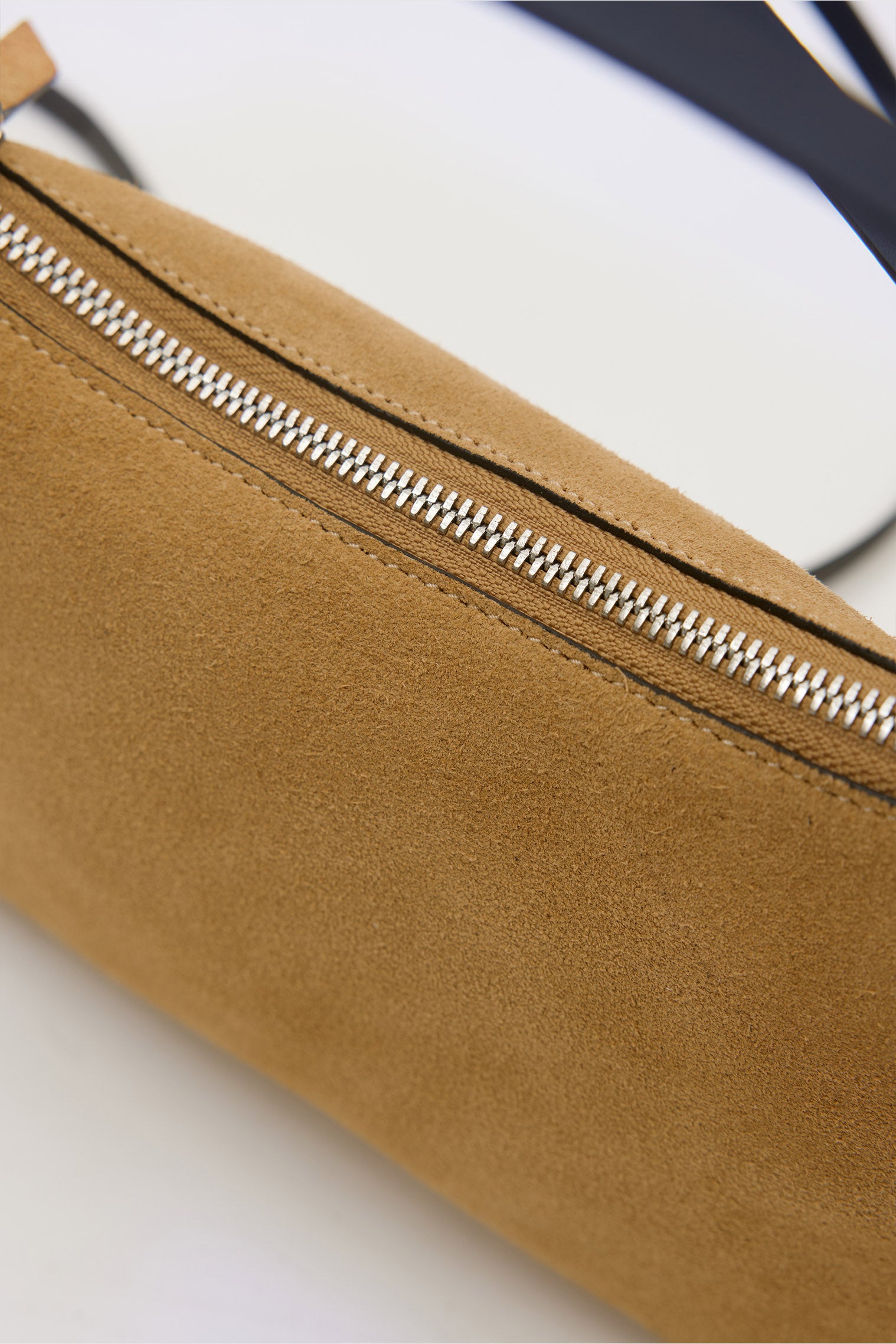 OGGO SUVEA HAKİKİ SÜET DERİ Çapraz Çanta