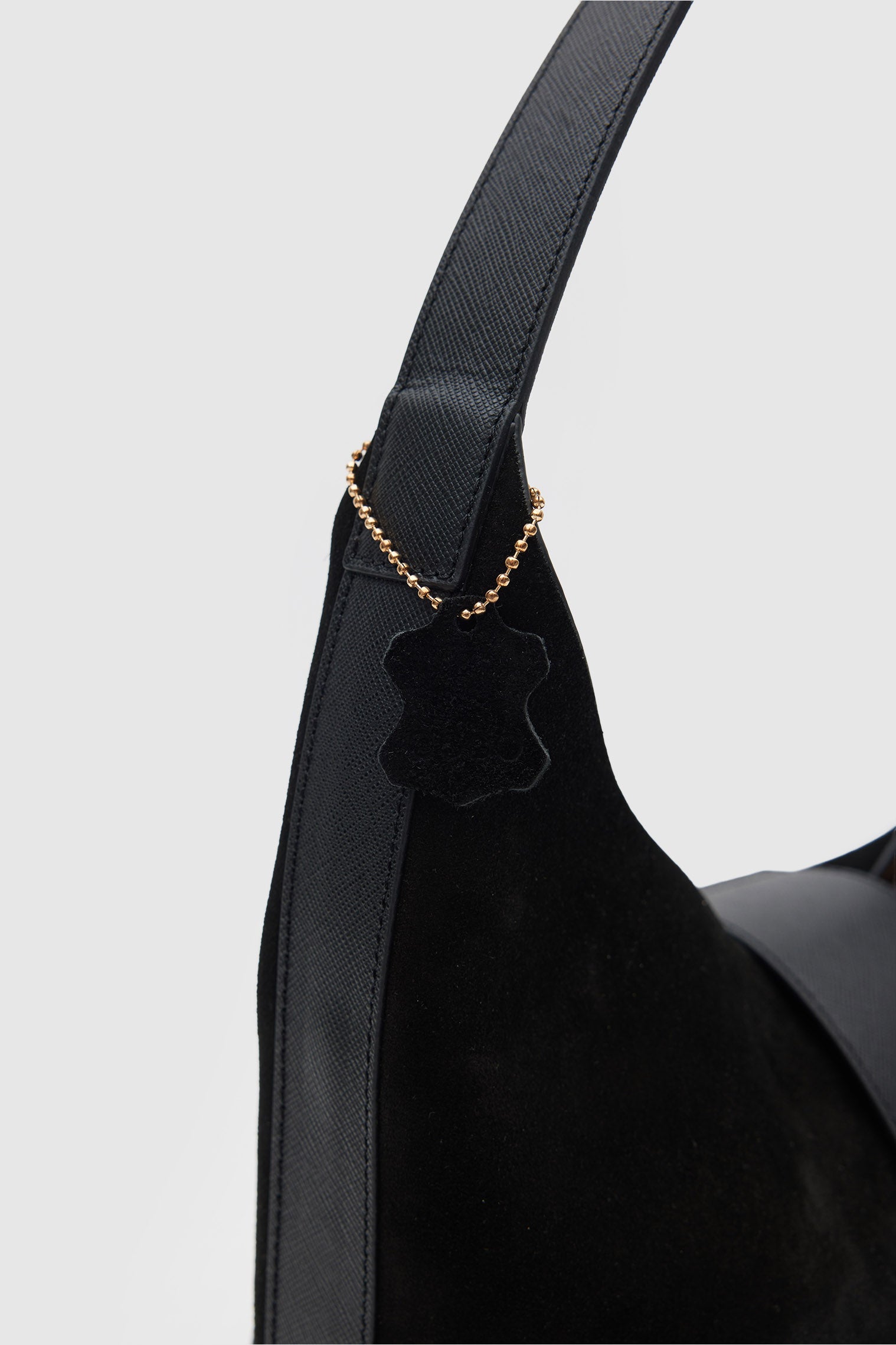 OGGO SUVEA HAKİKİ SÜET DERİ Omuz Çantası