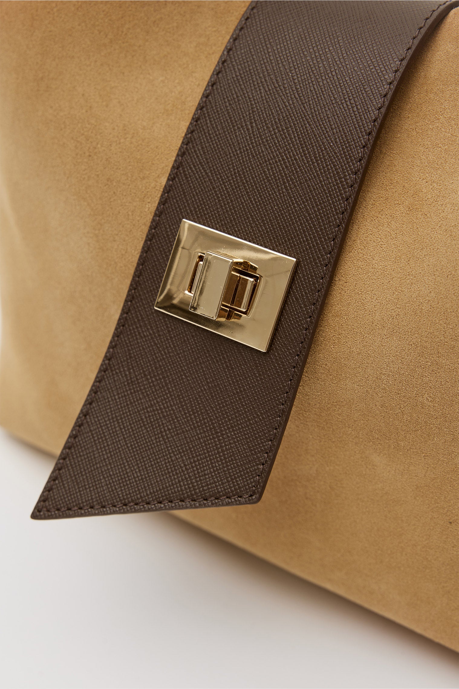 OGGO SUVEA HAKİKİ SÜET DERİ Omuz Çantası