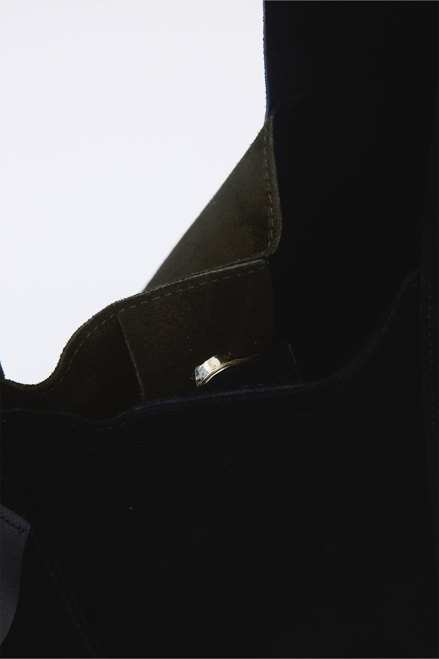 OGGO SUVEA HAKİKİ SÜET DERİ Omuz Çantası