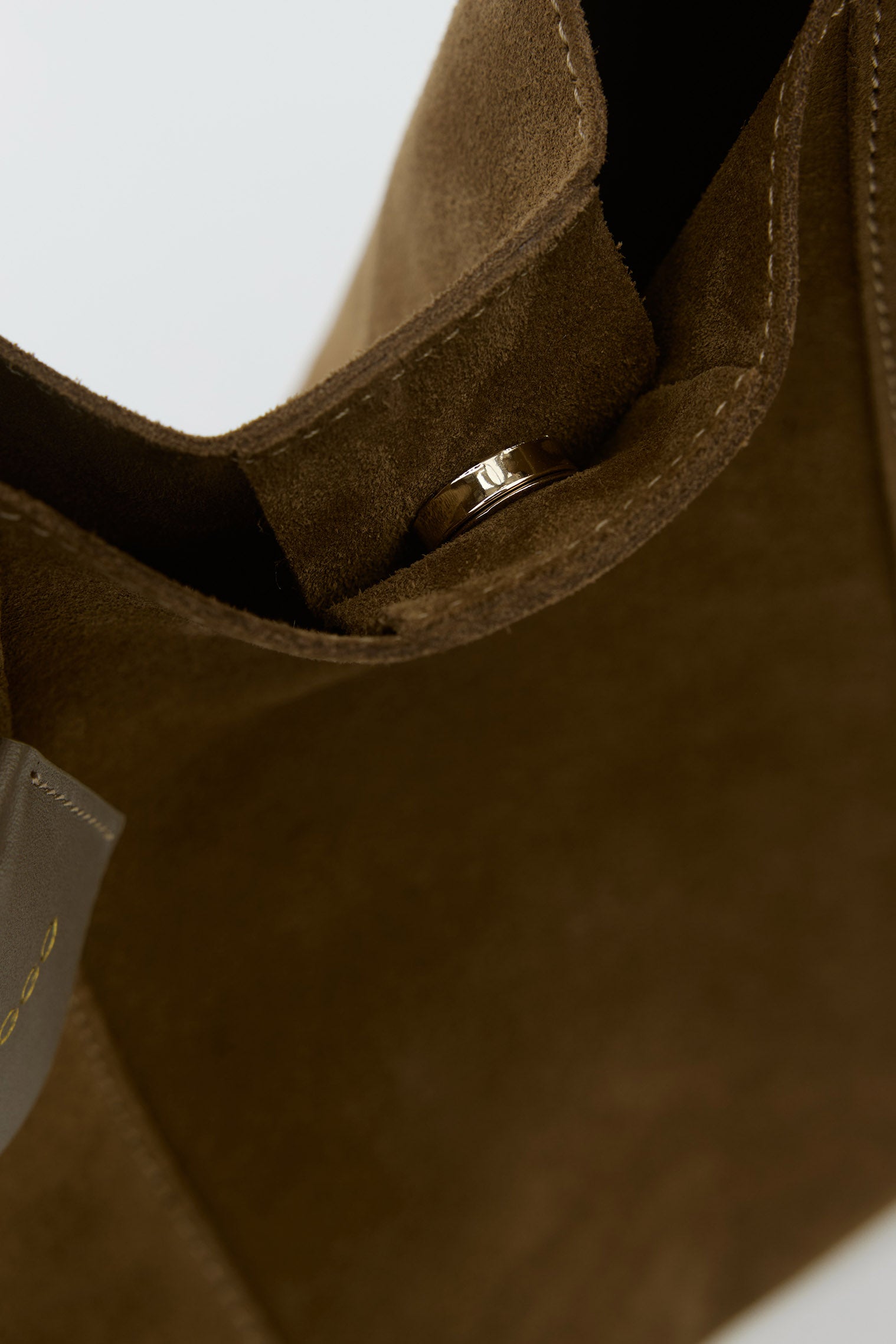 OGGO SUVEA HAKİKİ SÜET DERİ Omuz Çantası