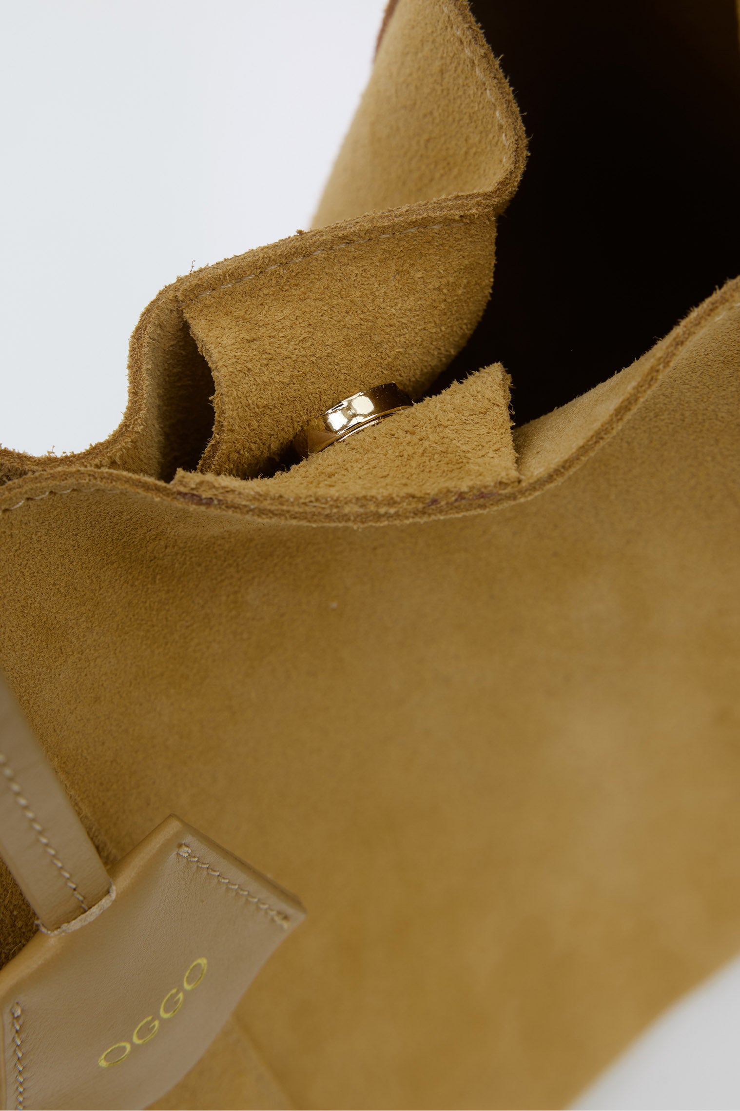 OGGO SUVEA HAKİKİ SÜET DERİ Omuz Çantası