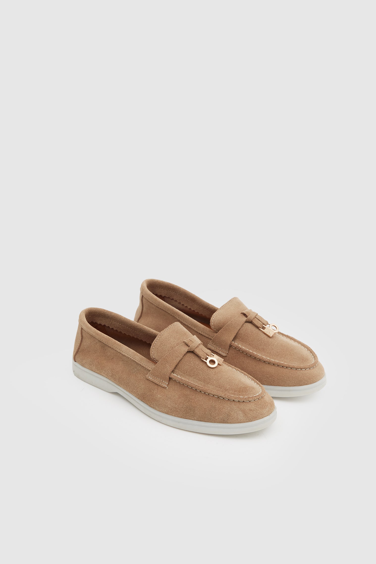 OGGO SUVEA SÜET HAKİKİ DERİ AKSESUARLI FLOTER