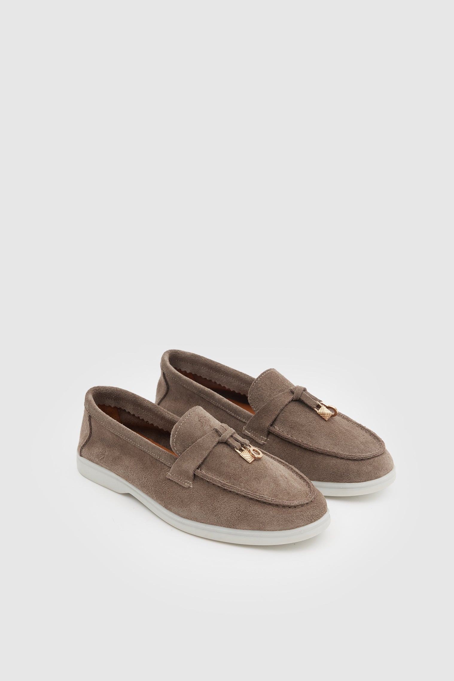 OGGO SUVEA SÜET HAKİKİ DERİ AKSESUARLI FLOTER