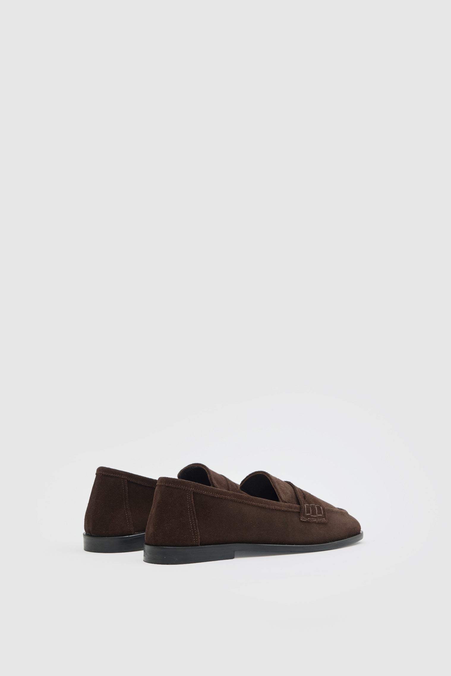 SUVEA EIRO Suede Loafer