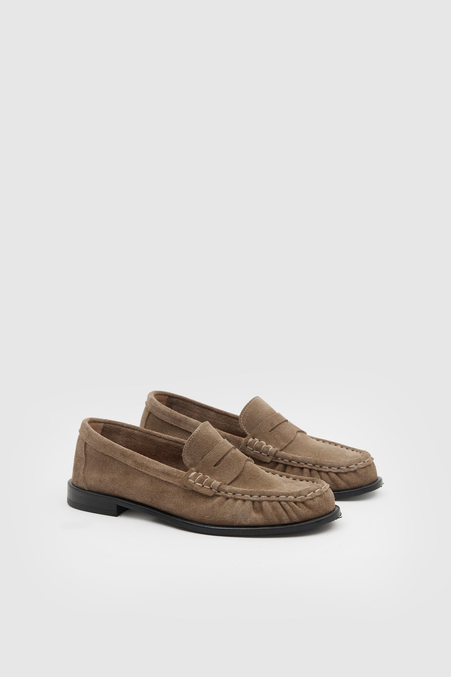 SUVEA SERON Suede Loafer