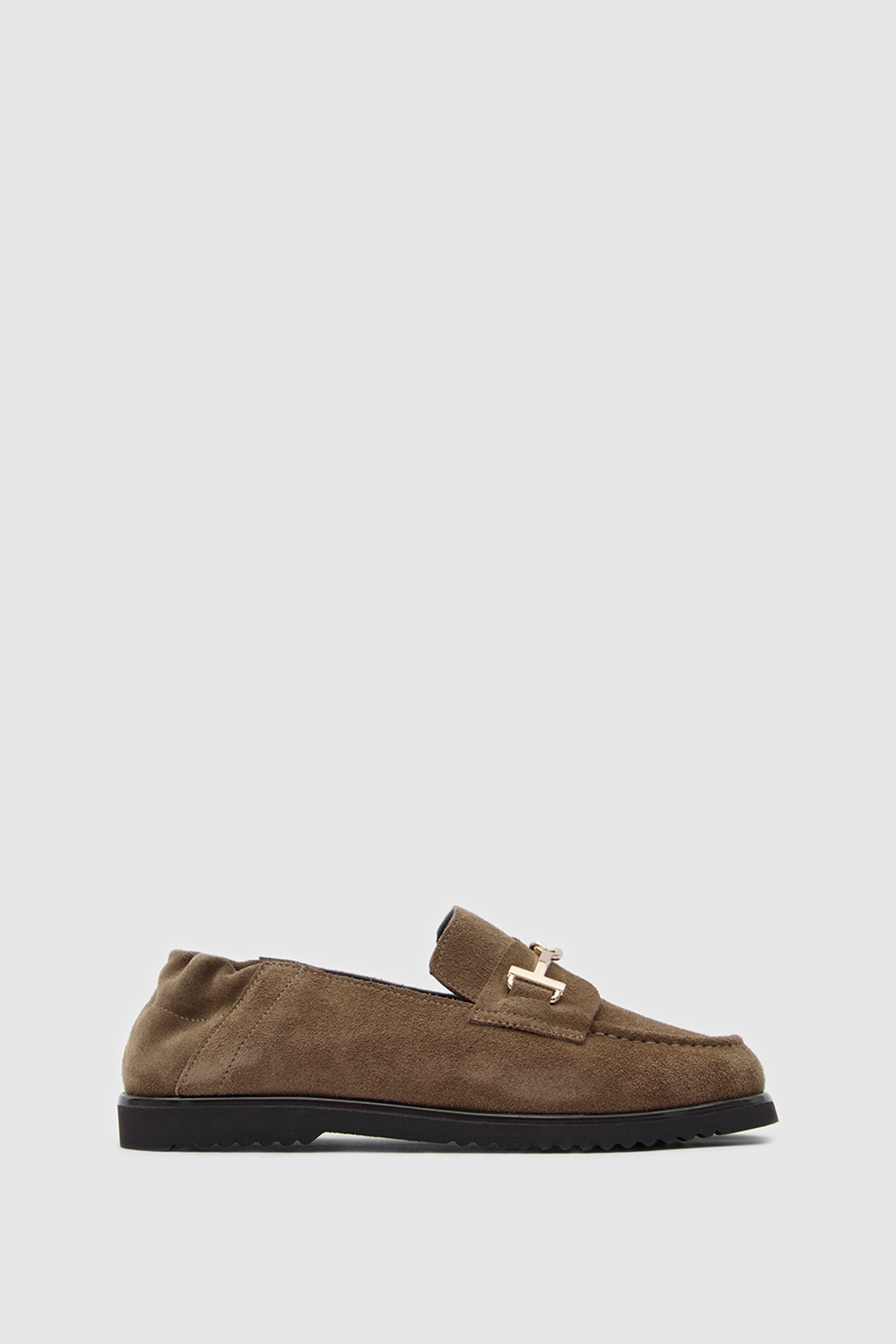 SUVEA ARIO Suede Loafer