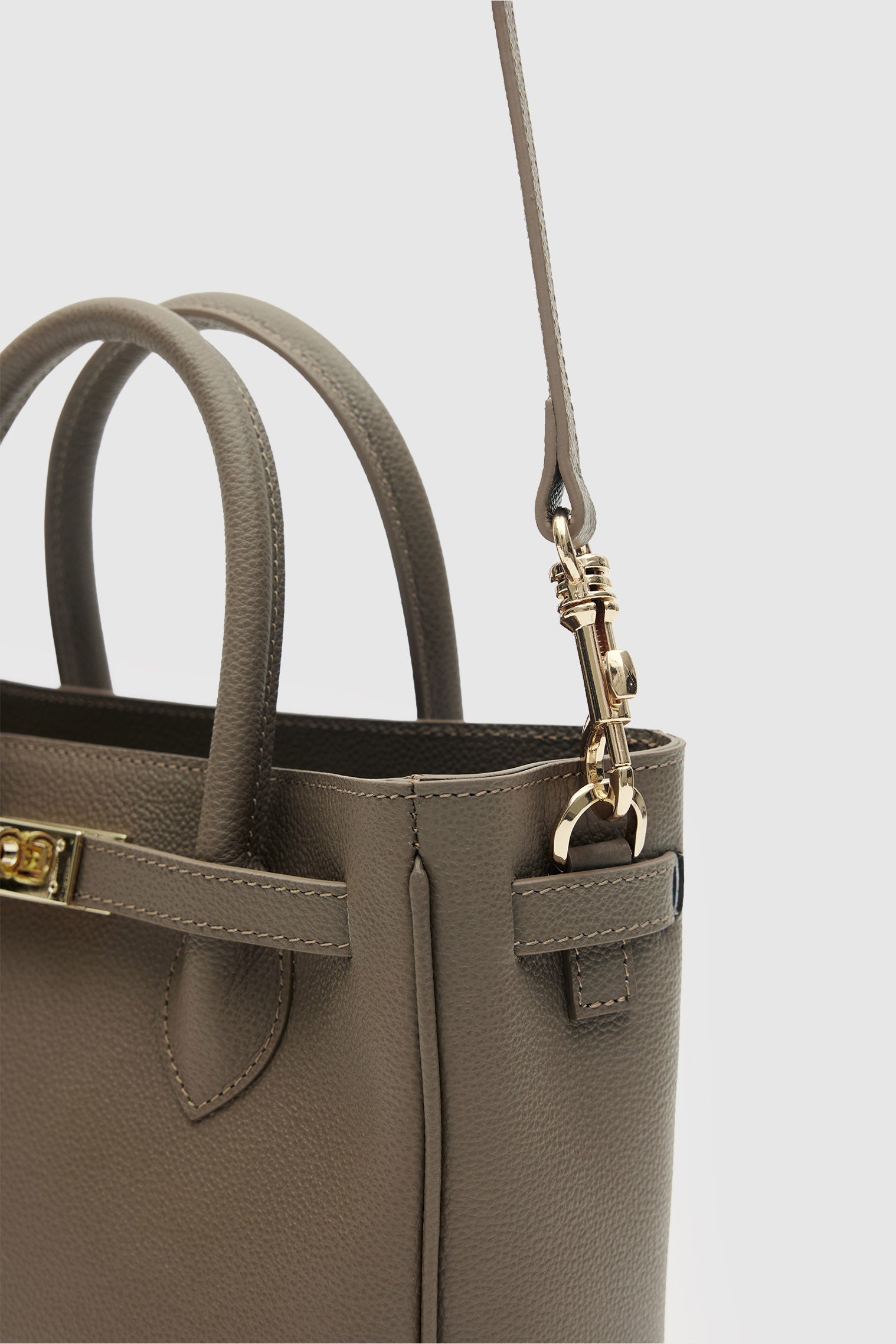 OGGO SUVEA GENUINE LEATHER Handbag