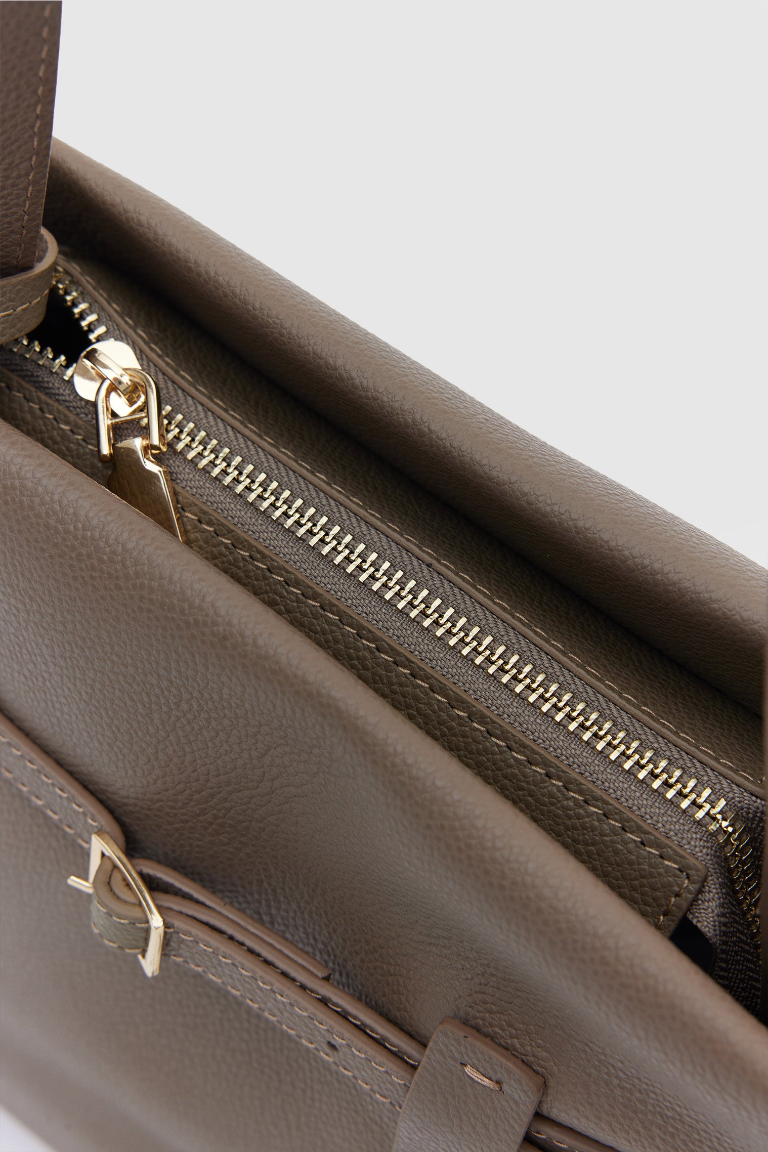 OGGO SUVEA HAKİKİ DERİ Omuz Çantası