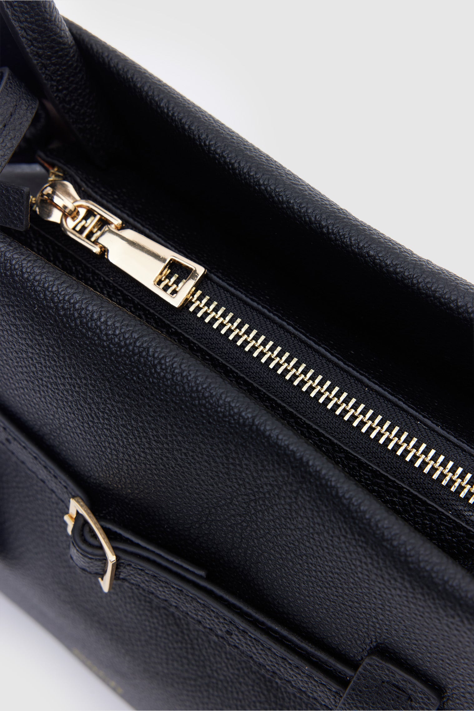 OGGO SUVEA HAKİKİ DERİ Omuz Çantası