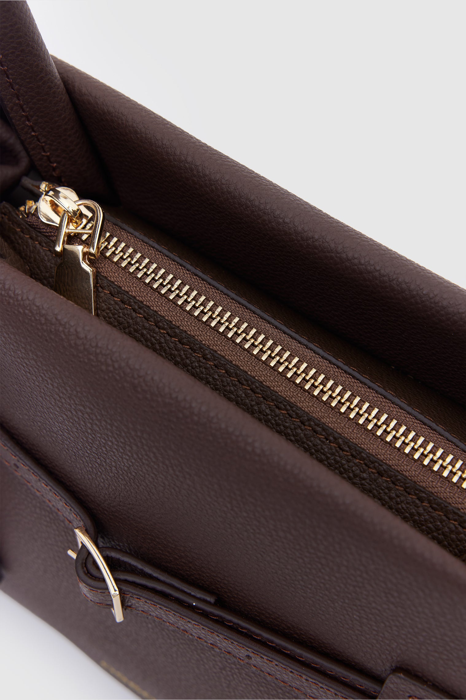 OGGO SUVEA HAKİKİ DERİ Omuz Çantası