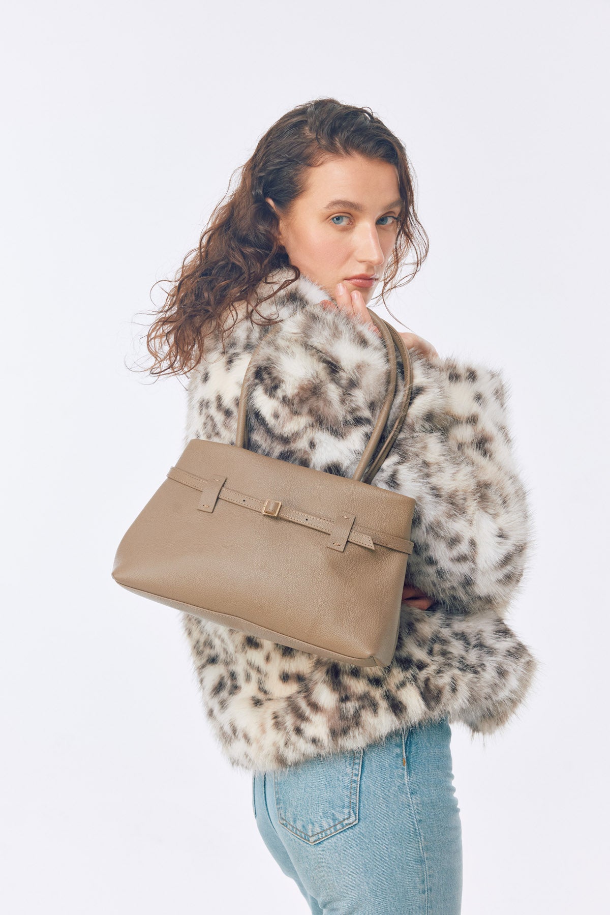 OGGO SUVEA HAKİKİ DERİ Omuz Çantası