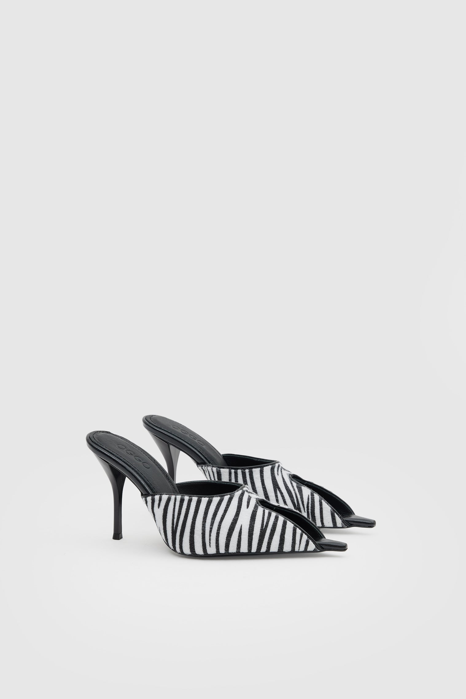 OGGO SUVEA ZEBRA HAKİKİ DERİ TERLİK