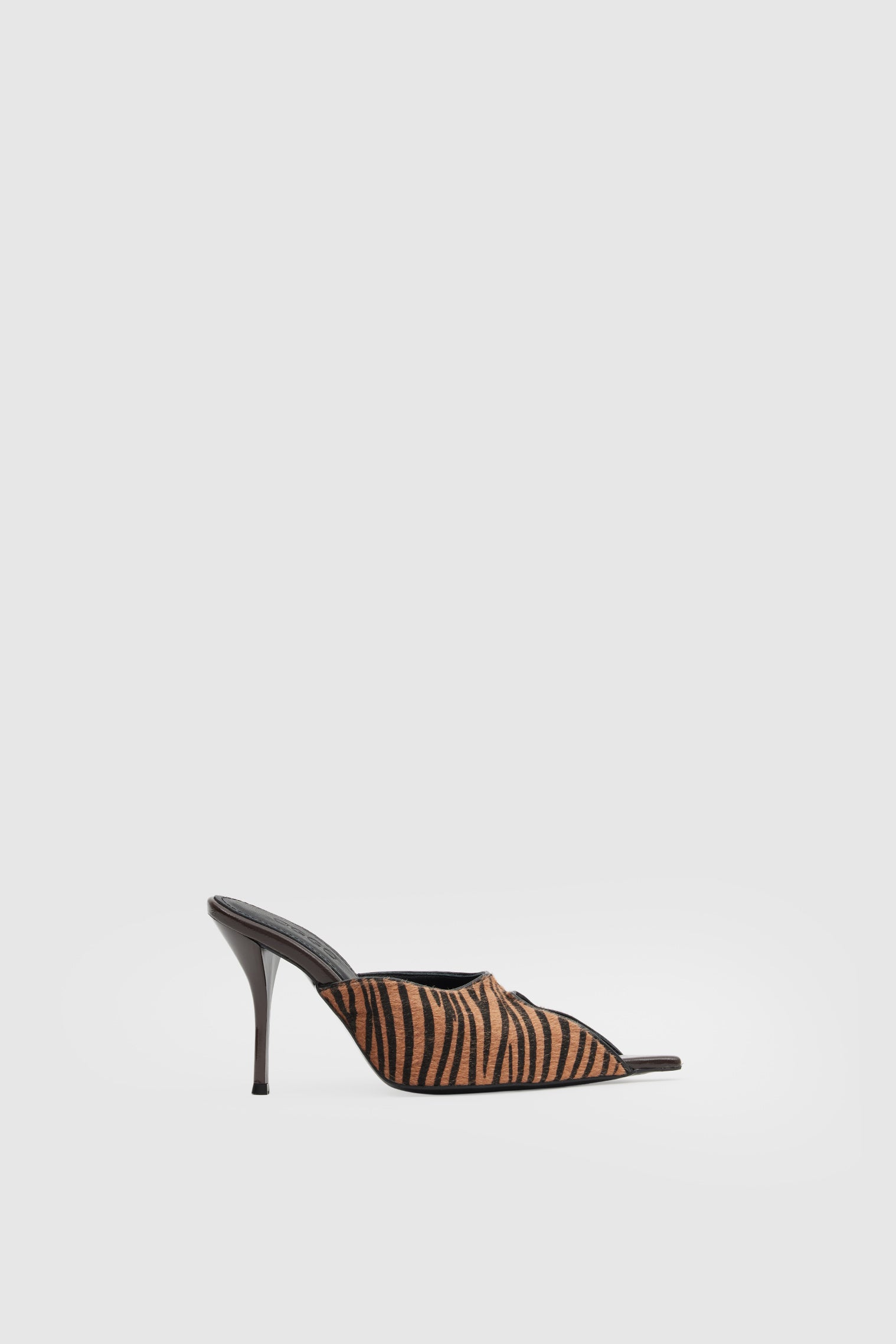 OGGO SUVEA ZEBRA HAKİKİ DERİ TERLİK