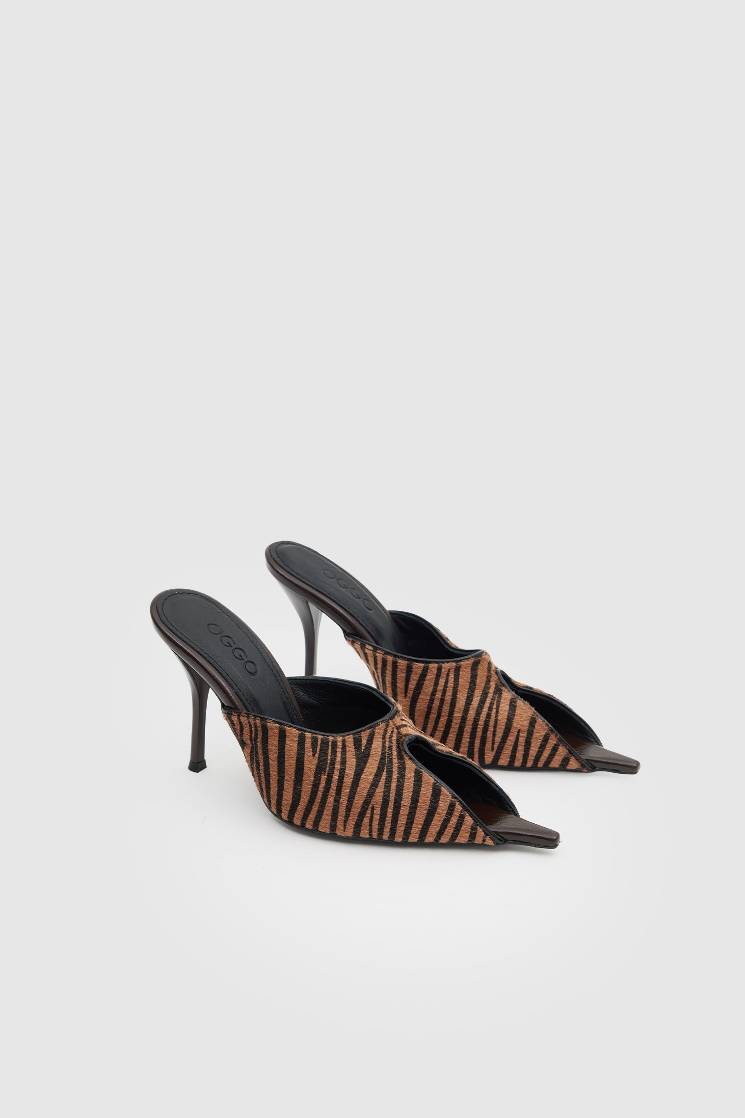 OGGO SUVEA ZEBRA HAKİKİ DERİ TERLİK