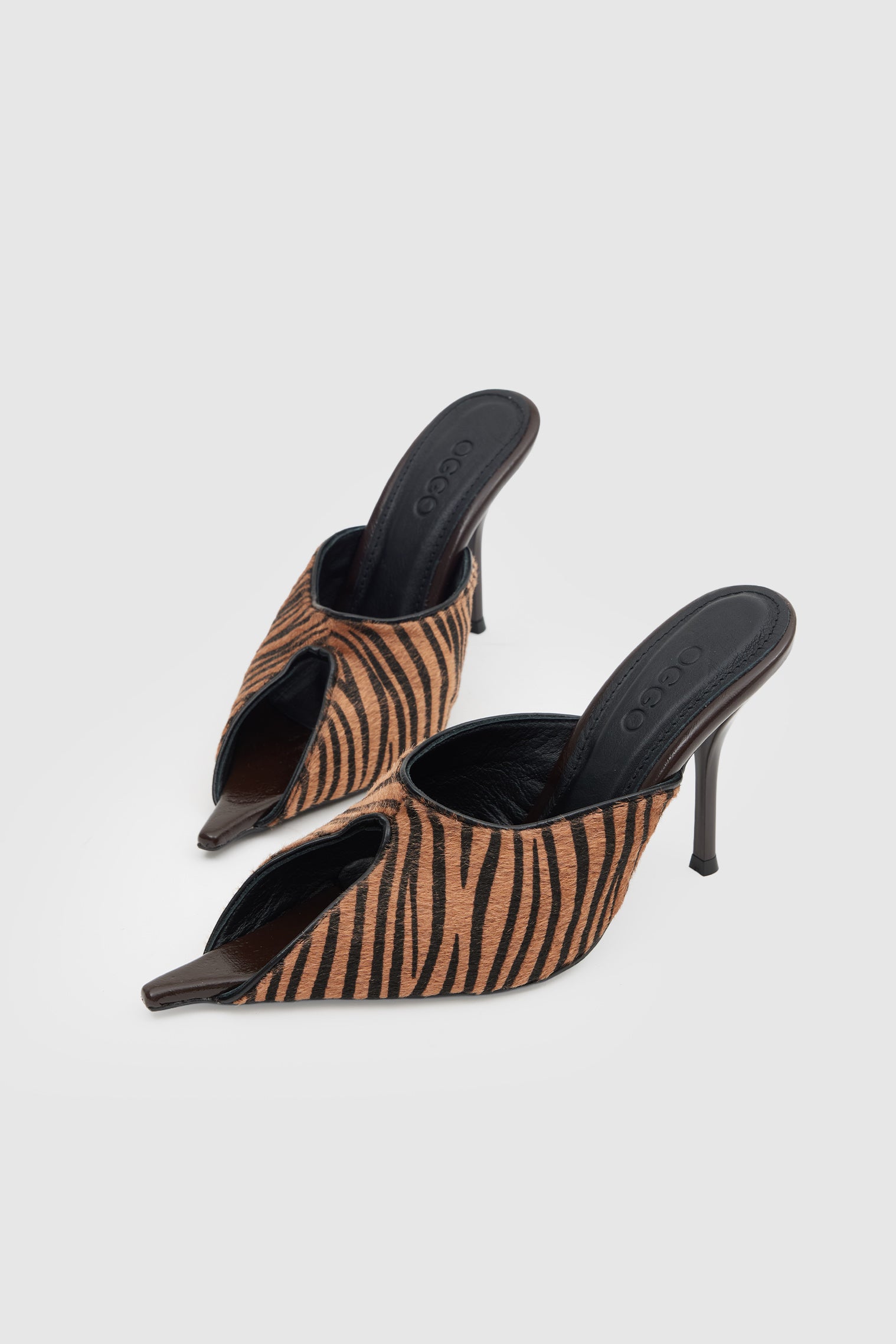 OGGO SUVEA ZEBRA HAKİKİ DERİ TERLİK