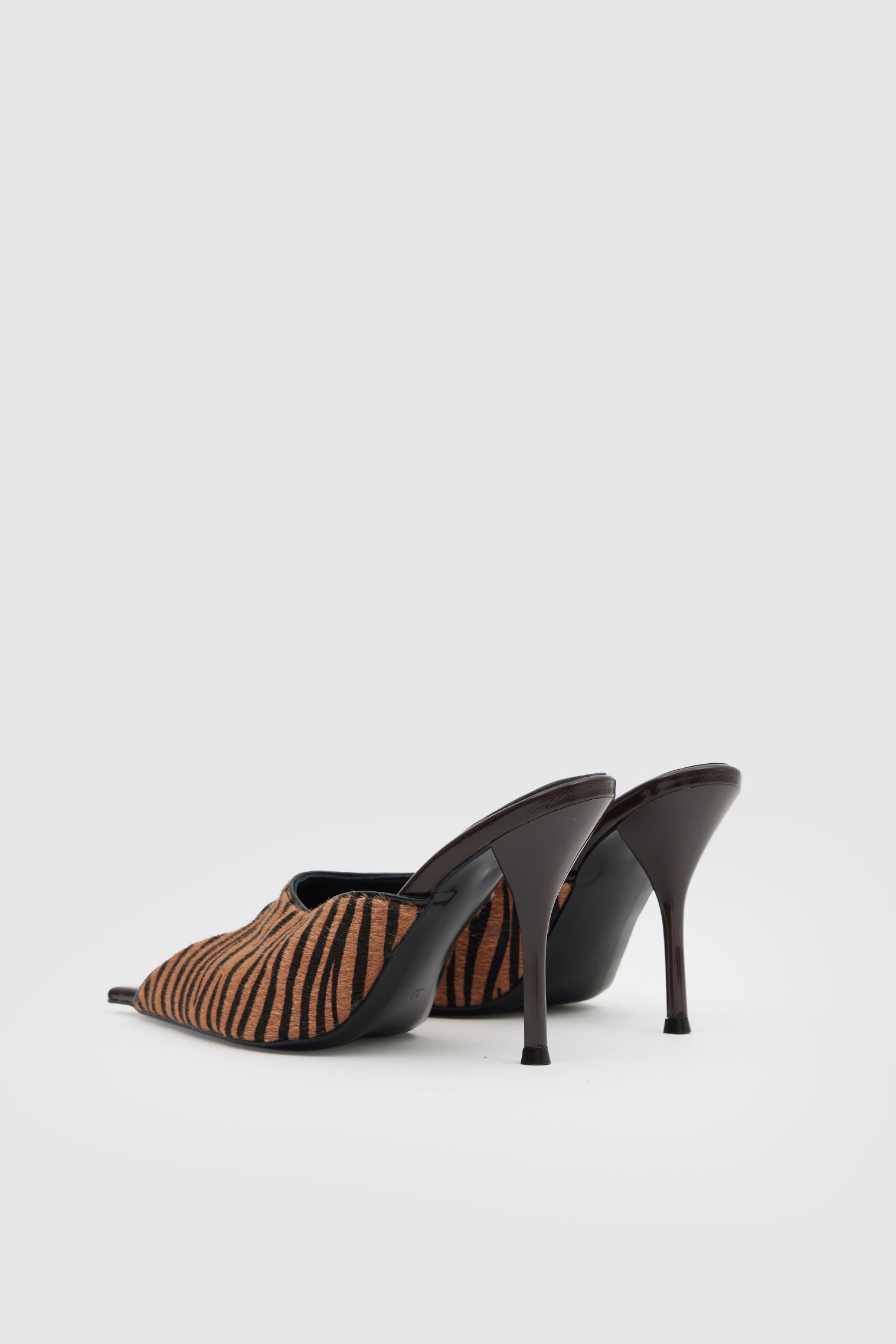 OGGO SUVEA ZEBRA HAKİKİ DERİ TERLİK