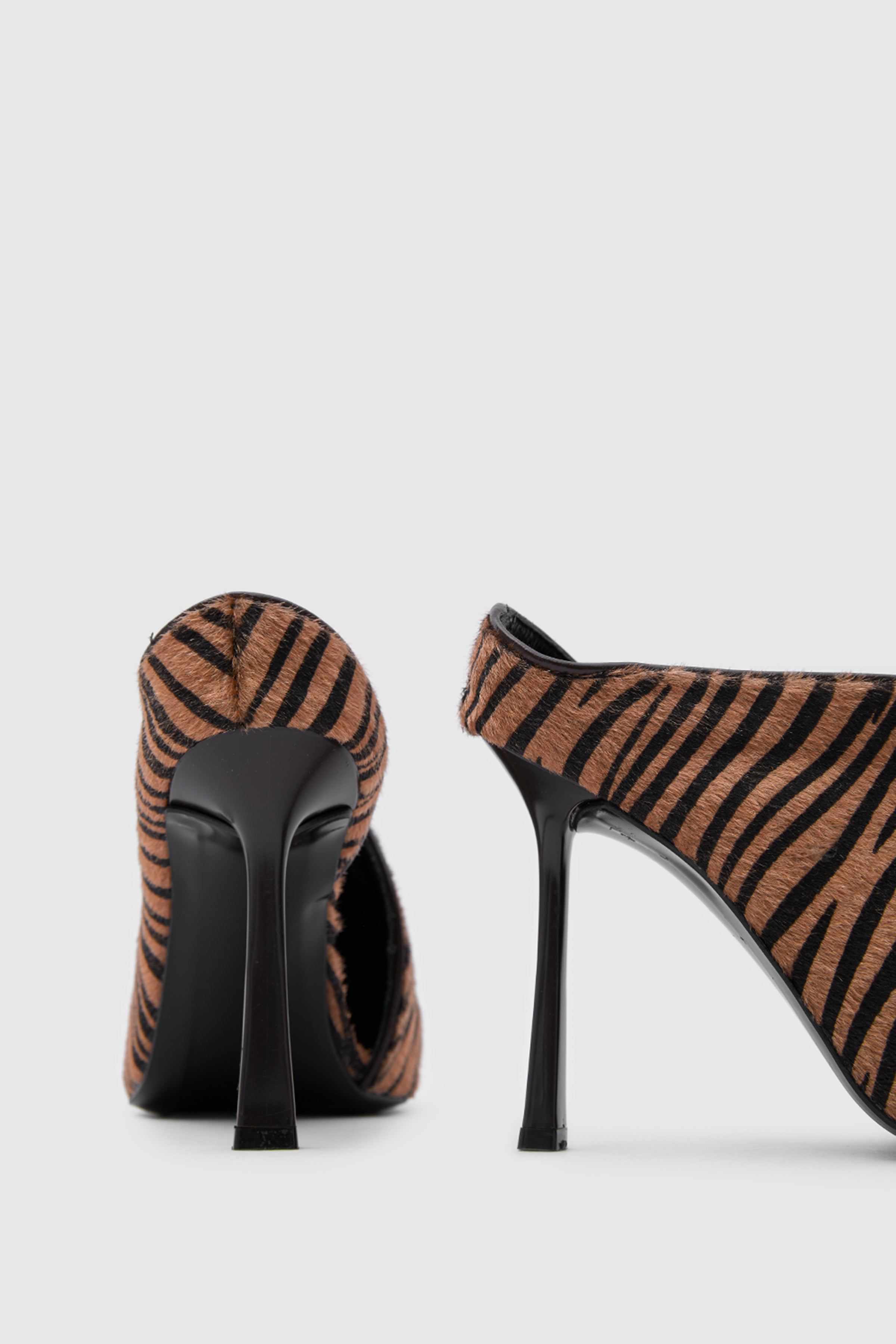 SUVEA ZERA Leather Heeled