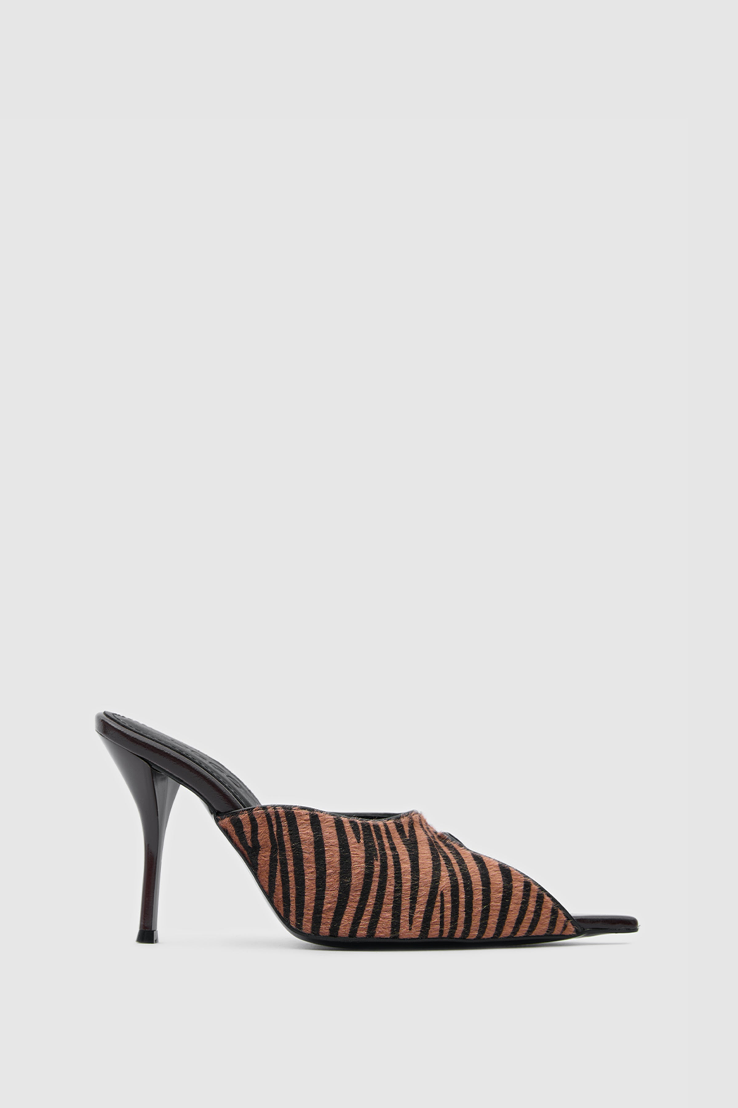 SUVEA AELA Leather Heeled