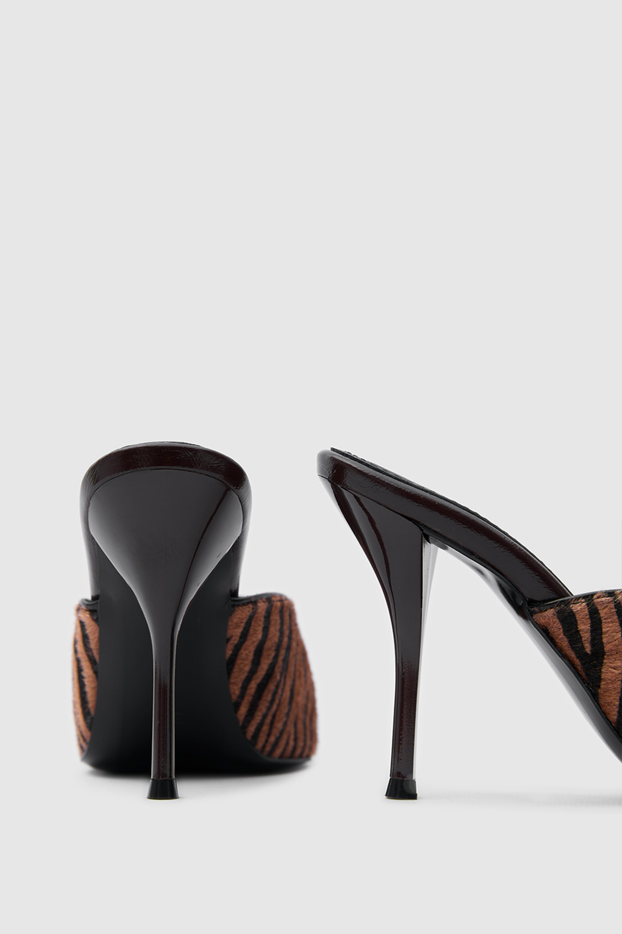 SUVEA AELA Leather Heeled