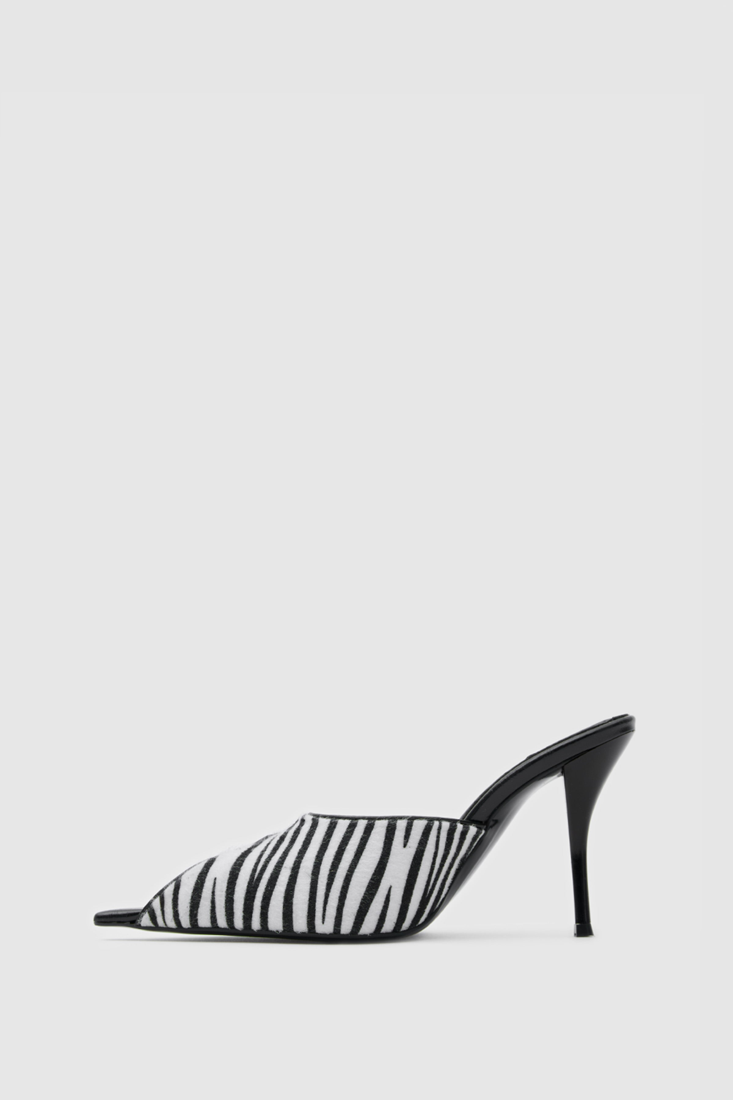 SUVEA AELA Leather Heeled