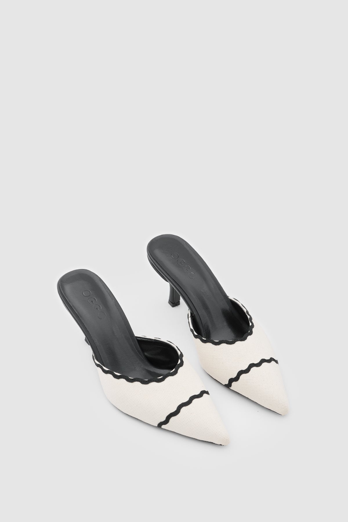 SUVEA CHOPPY Shape Heels