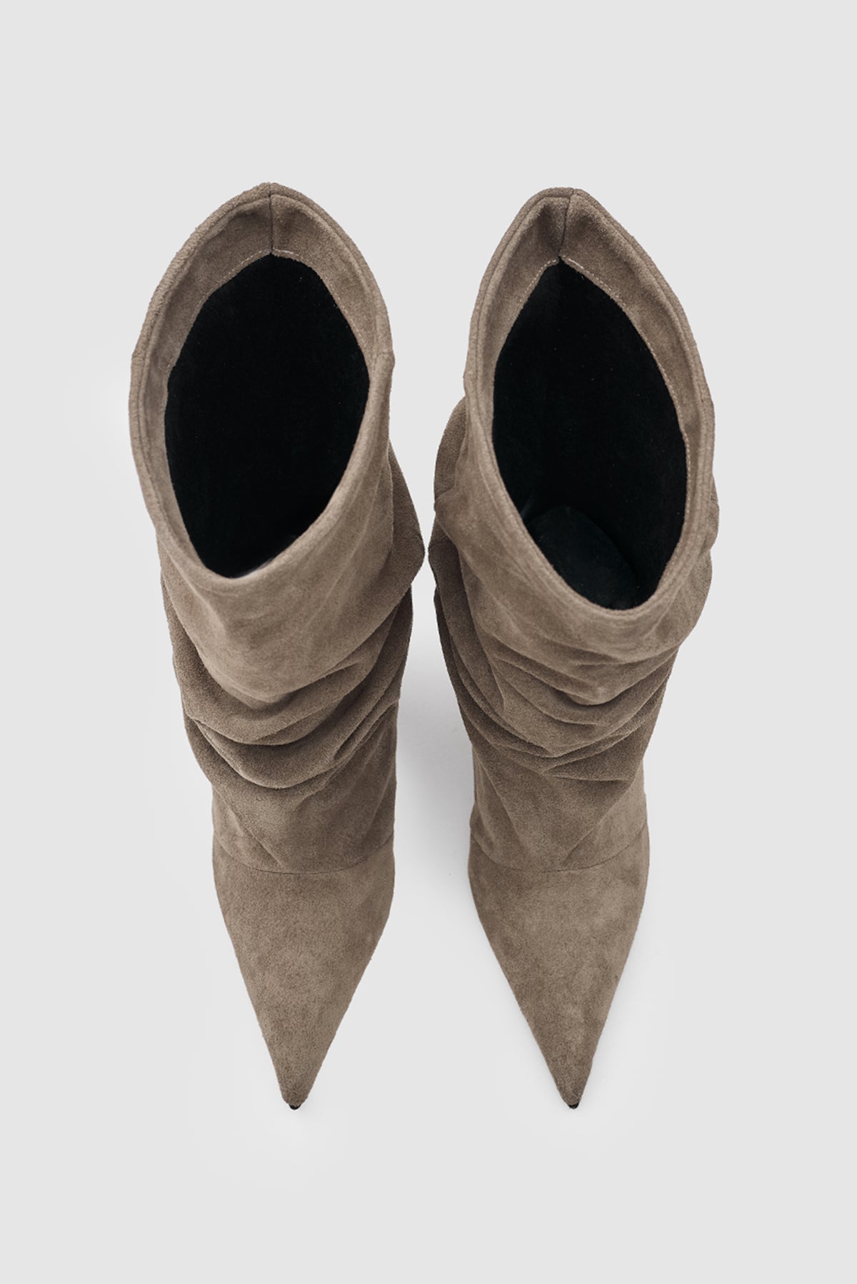 VELORA SLOUCHY BOOT - Kum Suet