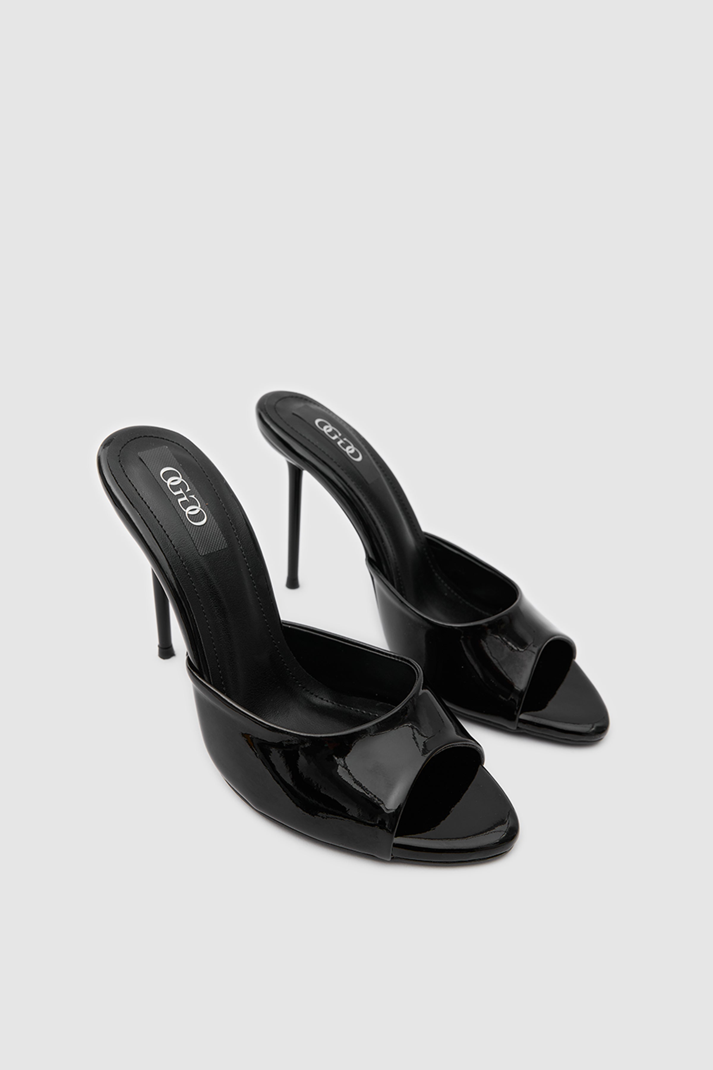 SUVEA Essential Shape Luxe Heels