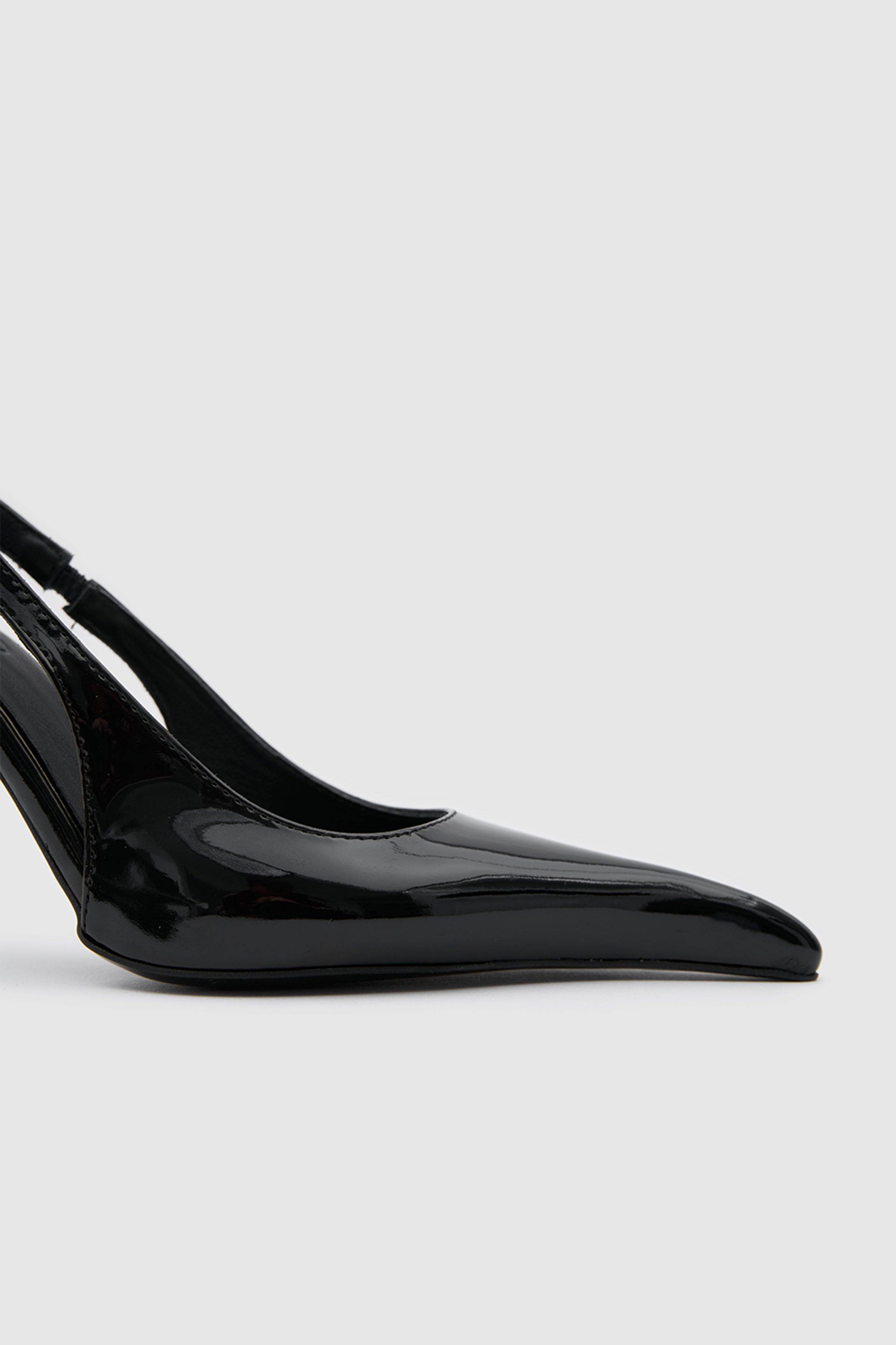 SUVEA VIREL Patent Slingback Heel