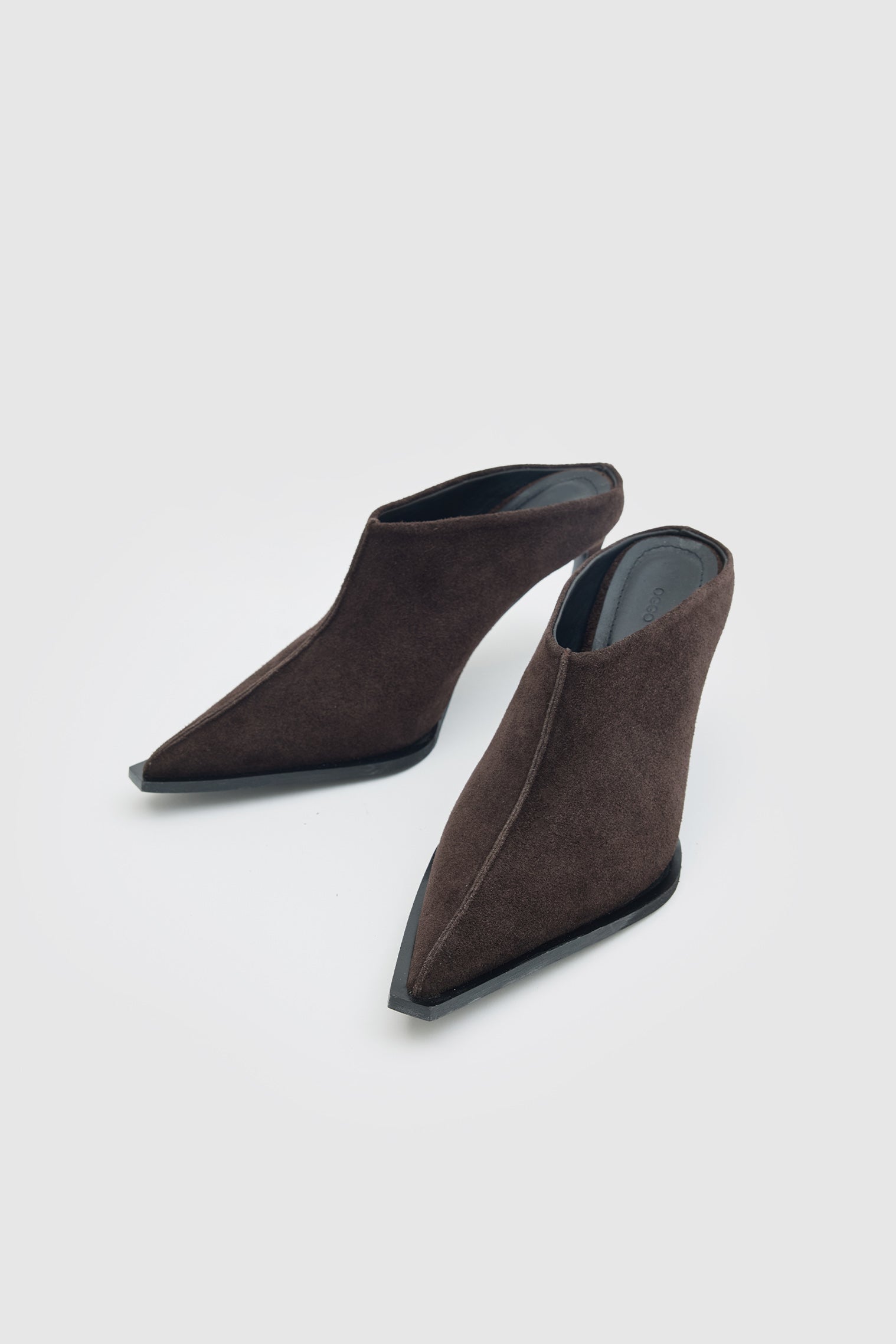 OGGO SUVEA SÜET HAKİKİ DERİ TOPUKLU AYAKKABI