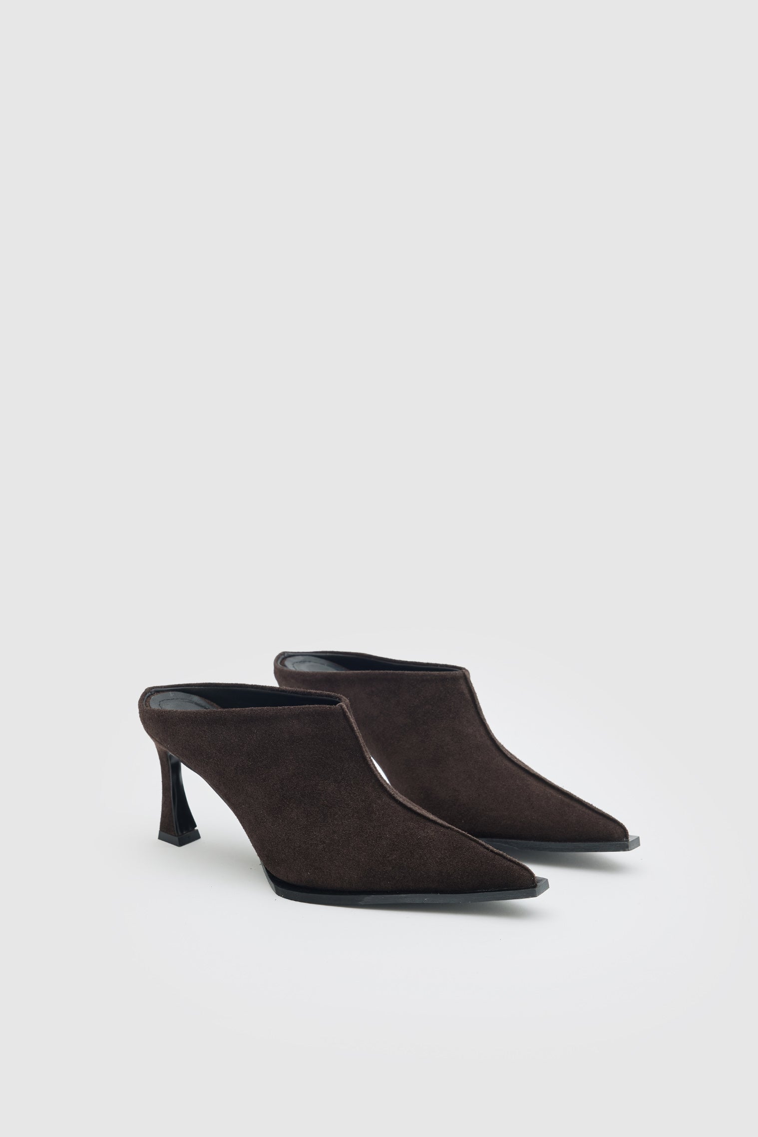 OGGO SUVEA SÜET HAKİKİ DERİ TOPUKLU AYAKKABI