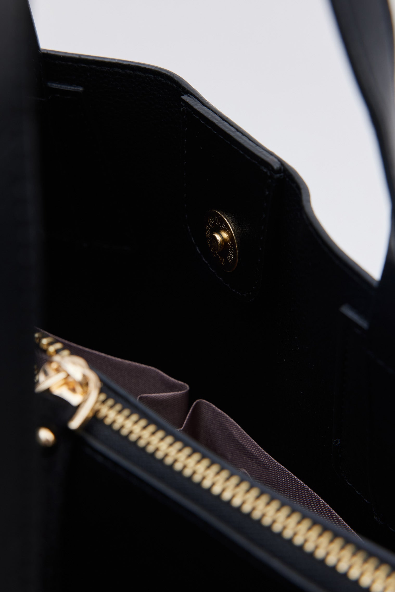 OGGO SUVEA LİTE SÜET DERİ El Çantası