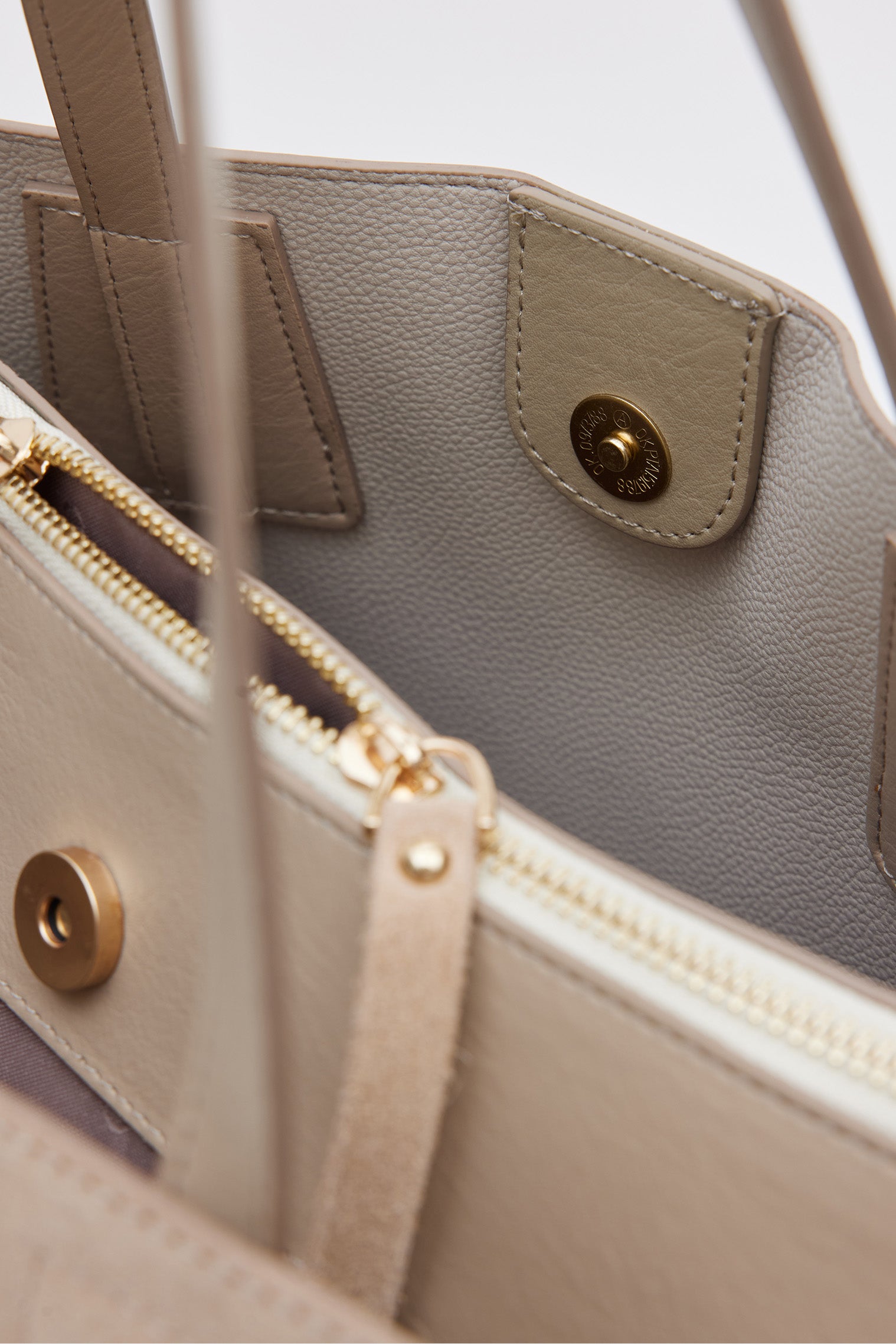 OGGO SUVEA LİTE SÜET DERİ El Çantası