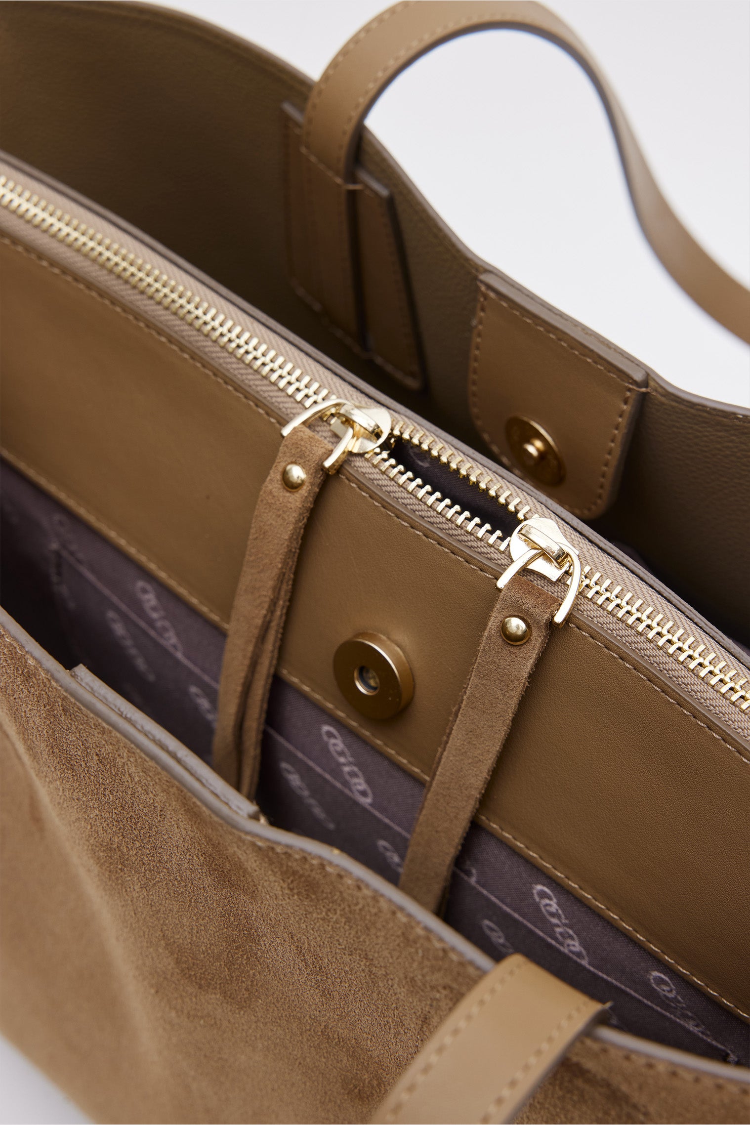 OGGO SUVEA LİTE SÜET DERİ El Çantası