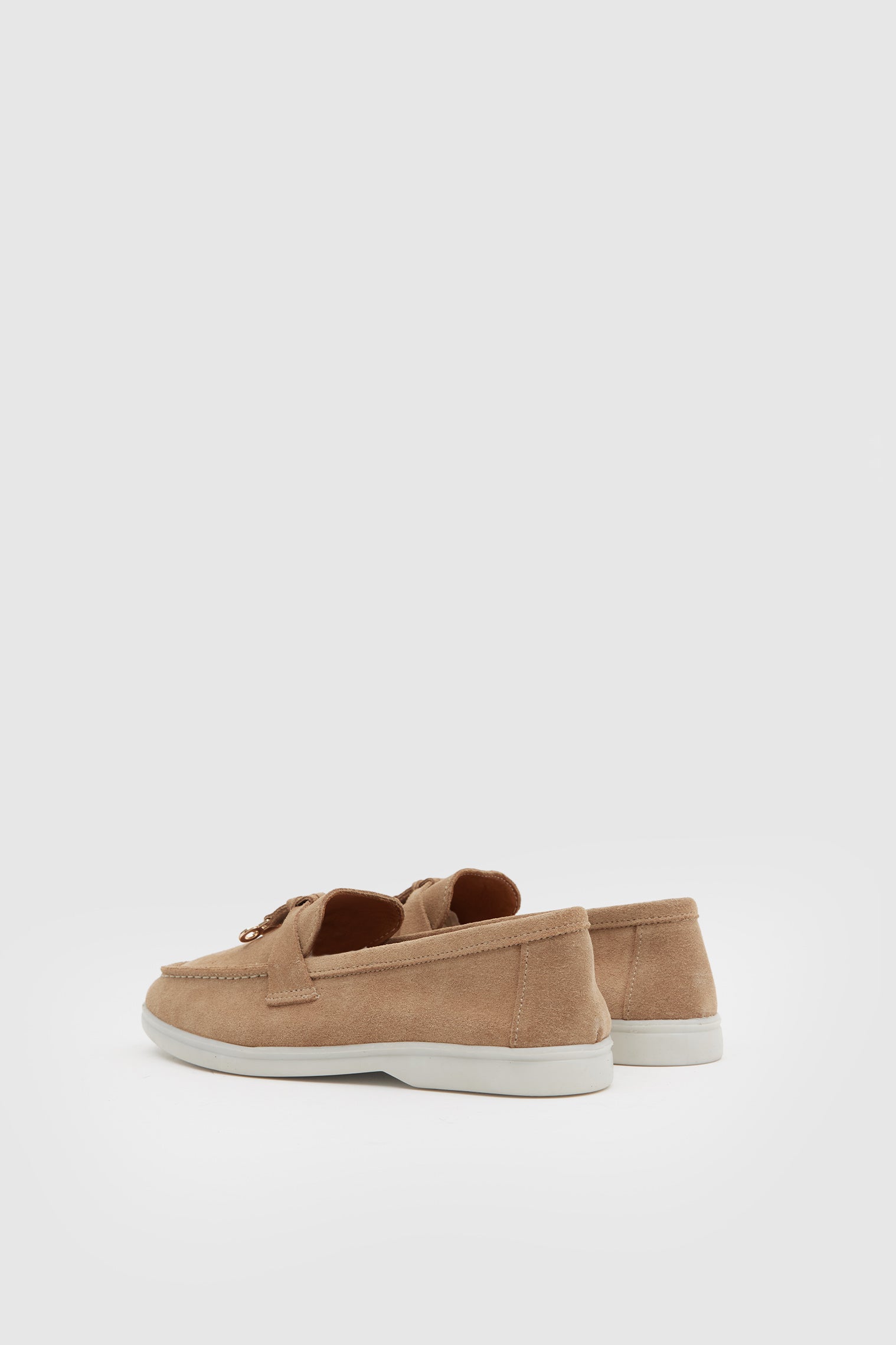 OGGO SUVEA SÜET HAKİKİ DERİ AKSESUARLI FLOTER