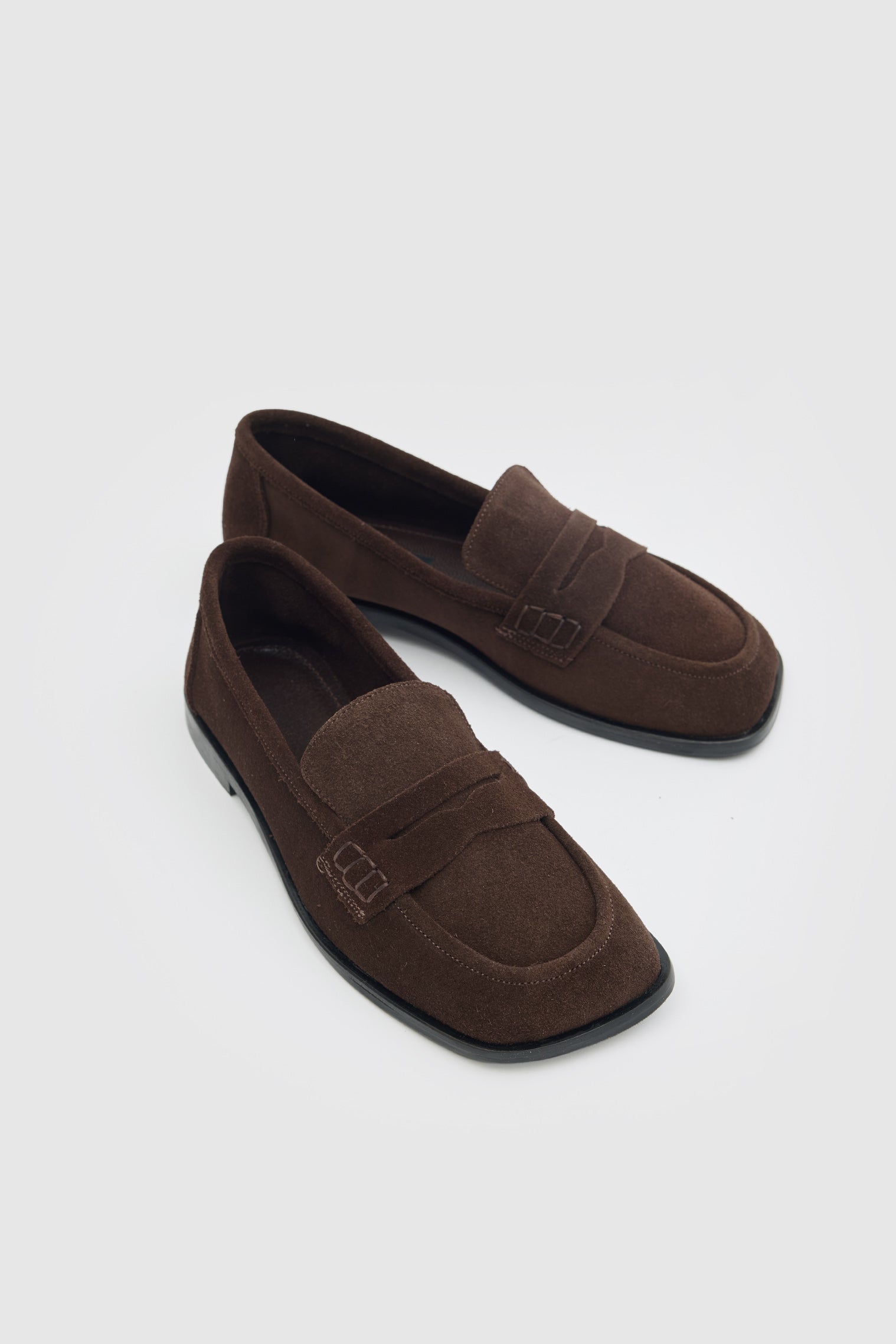 SUVEA EIRO Suede Loafer