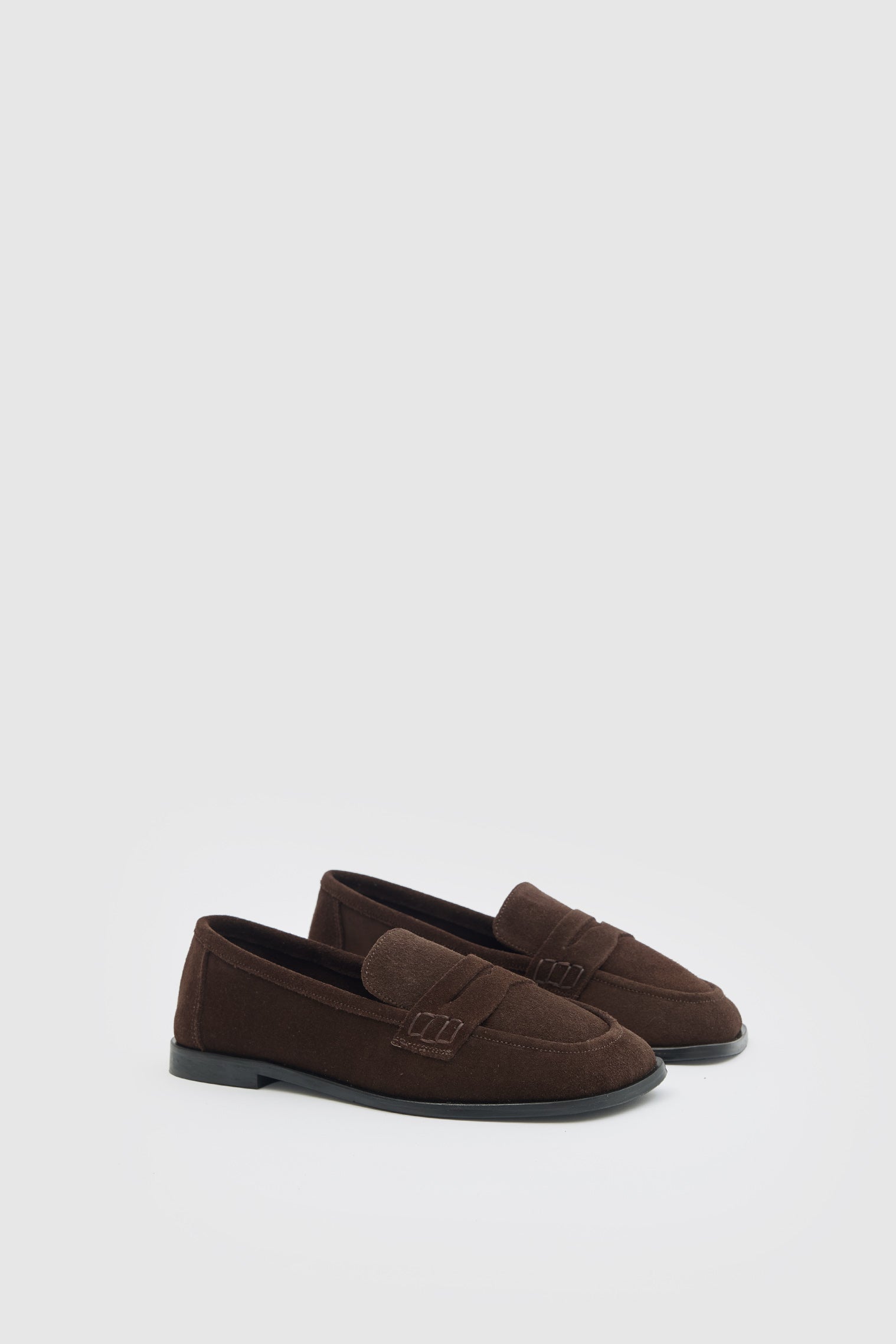SUVEA EIRO Suede Loafer