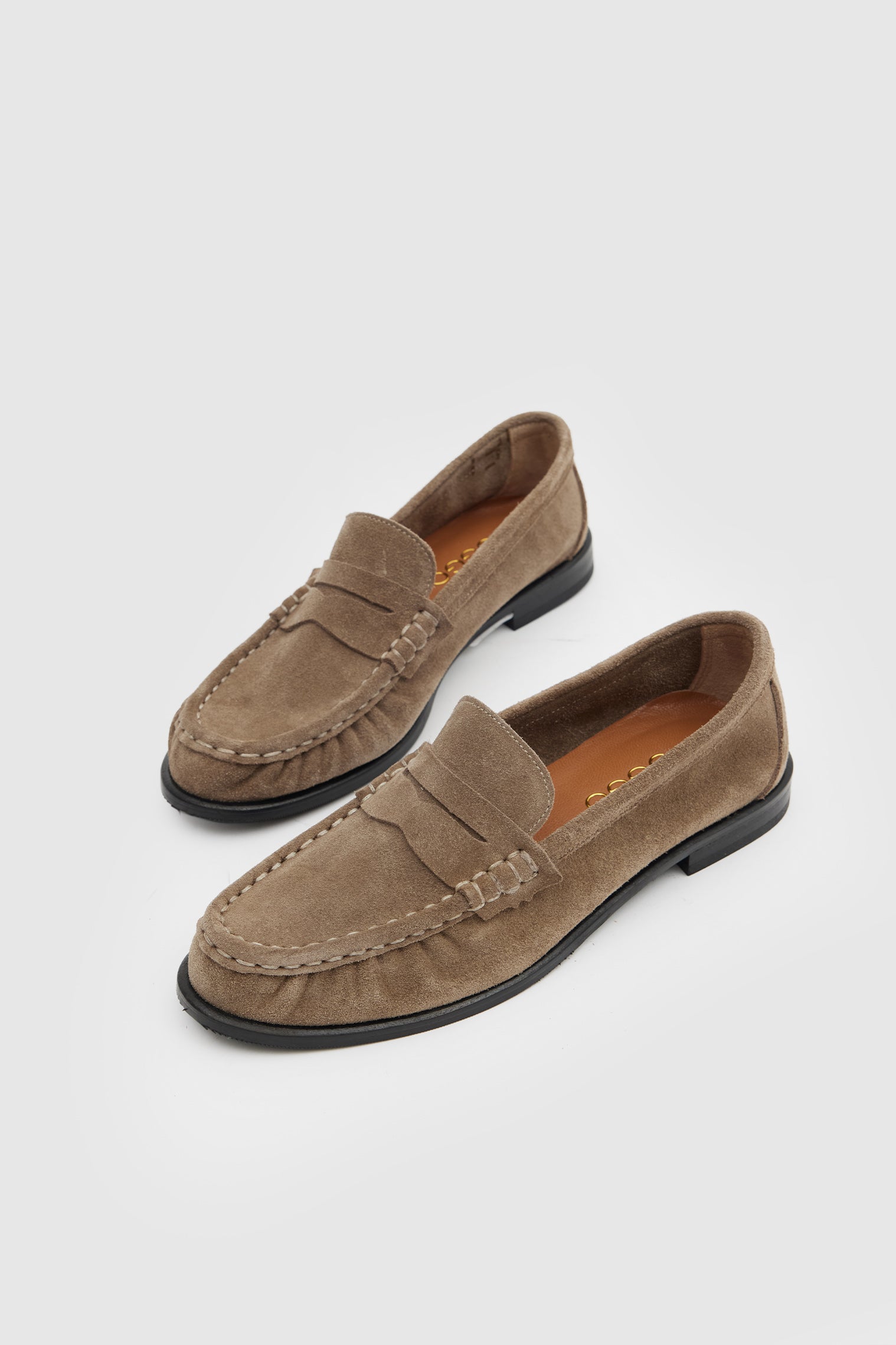 SUVEA SERON Suede Loafer