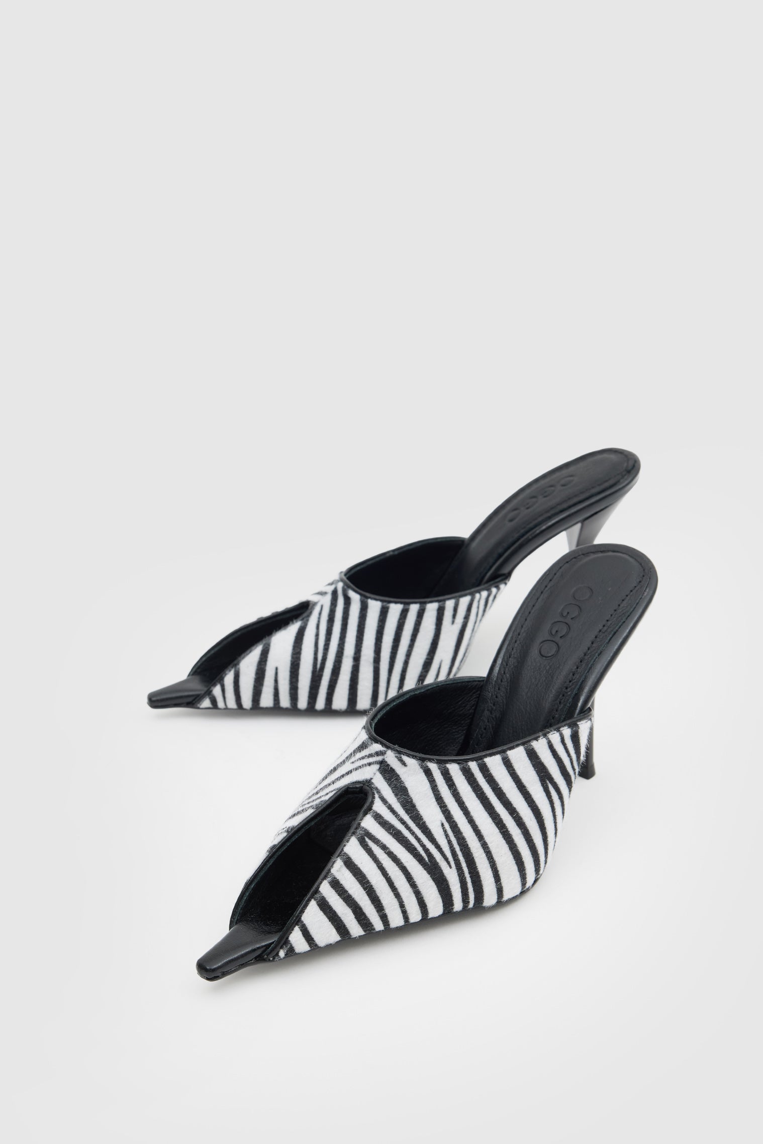 OGGO SUVEA ZEBRA HAKİKİ DERİ TERLİK