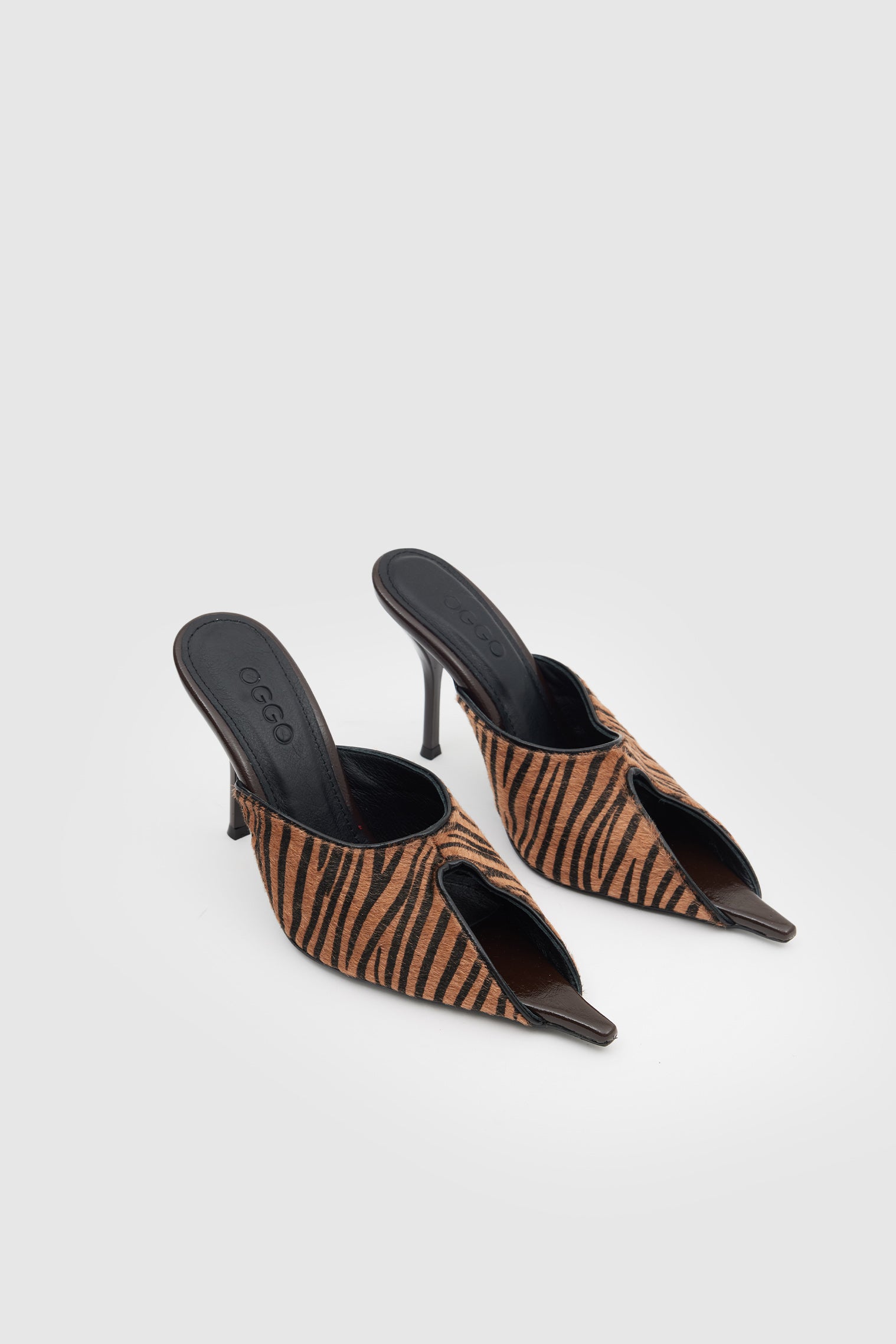 OGGO SUVEA ZEBRA HAKİKİ DERİ TERLİK