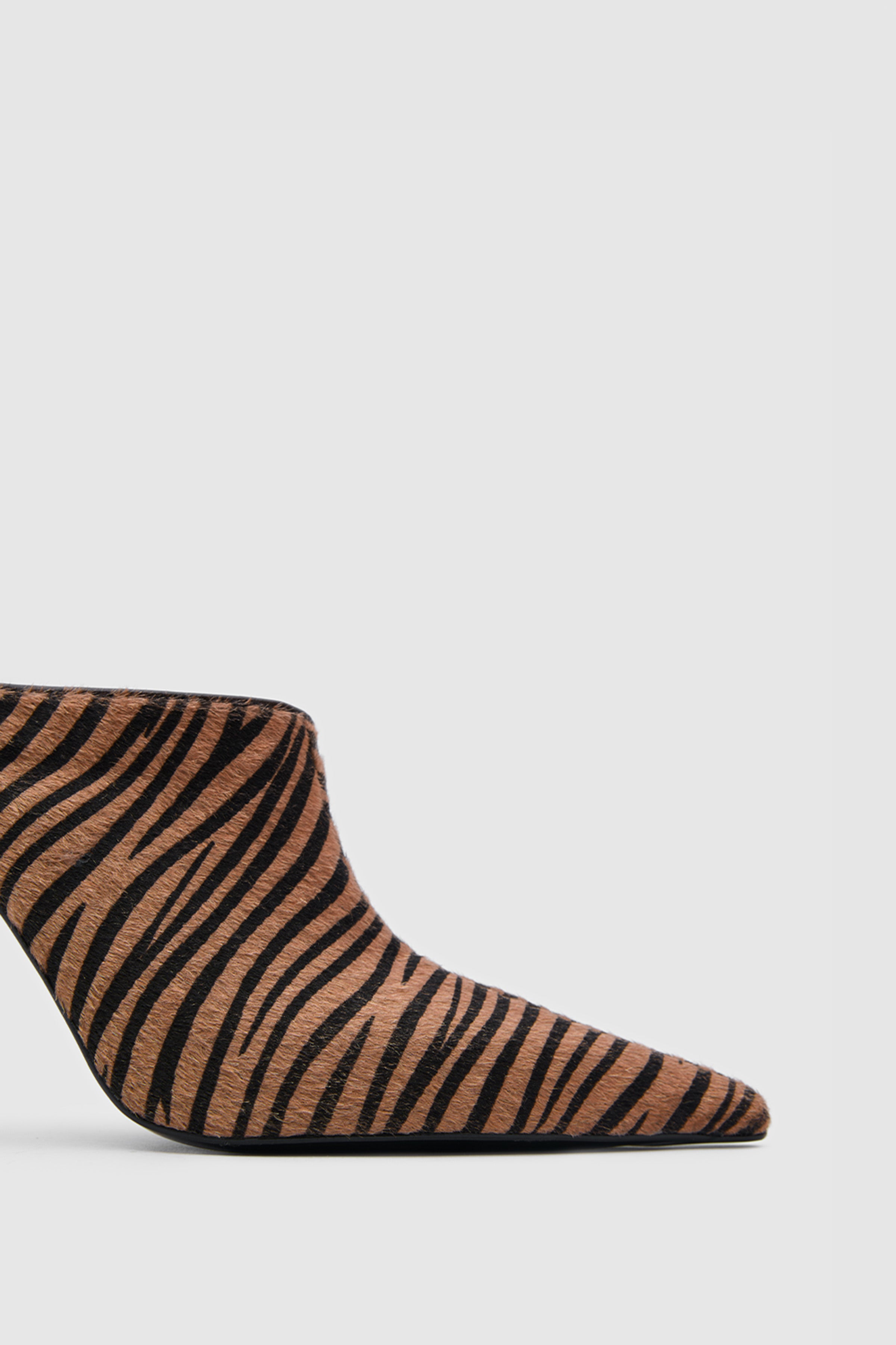 OGGO SUVEA ZEBRA HAKİKİ DERİ TERLİK