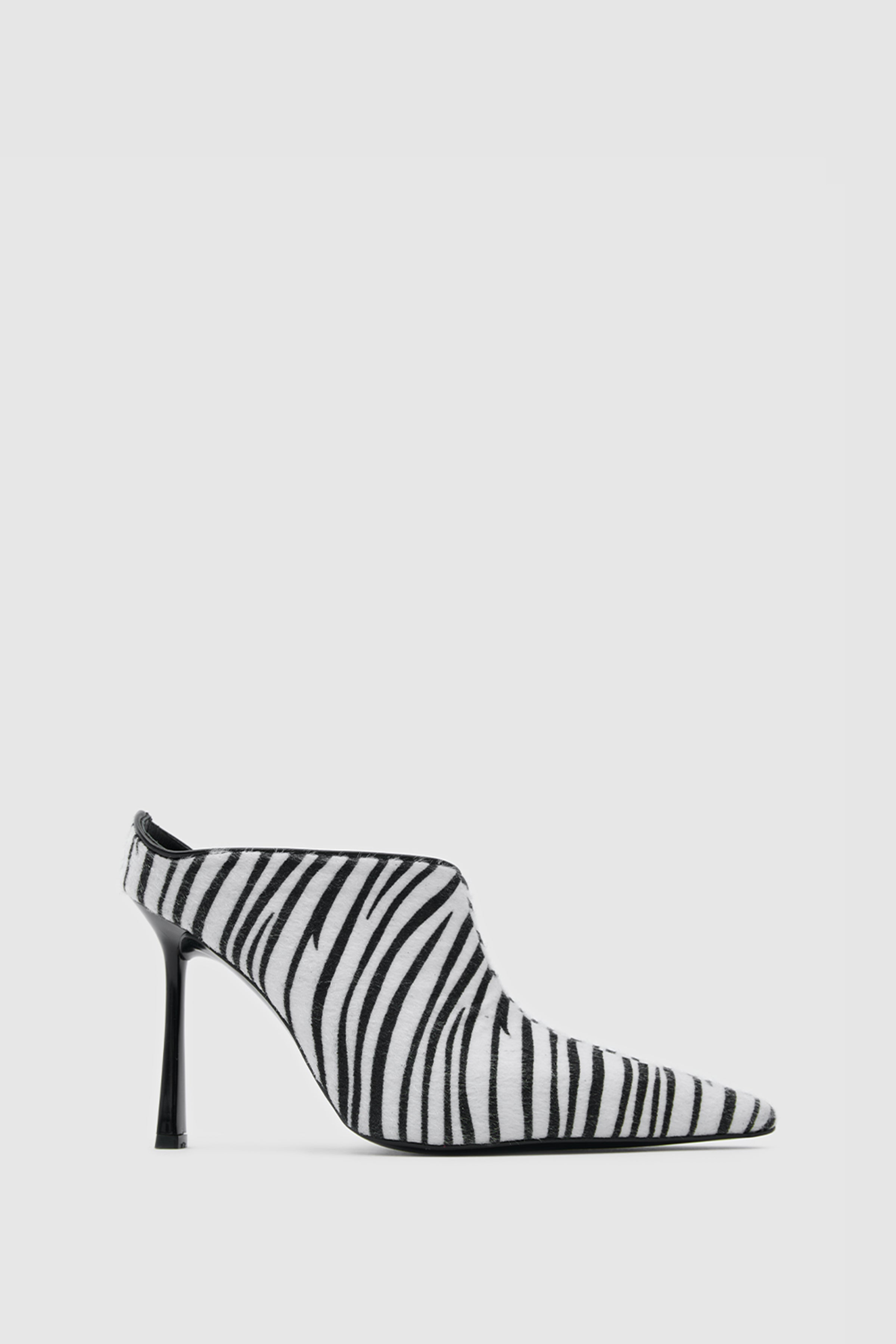 OGGO SUVEA ZEBRA HAKİKİ DERİ TERLİK